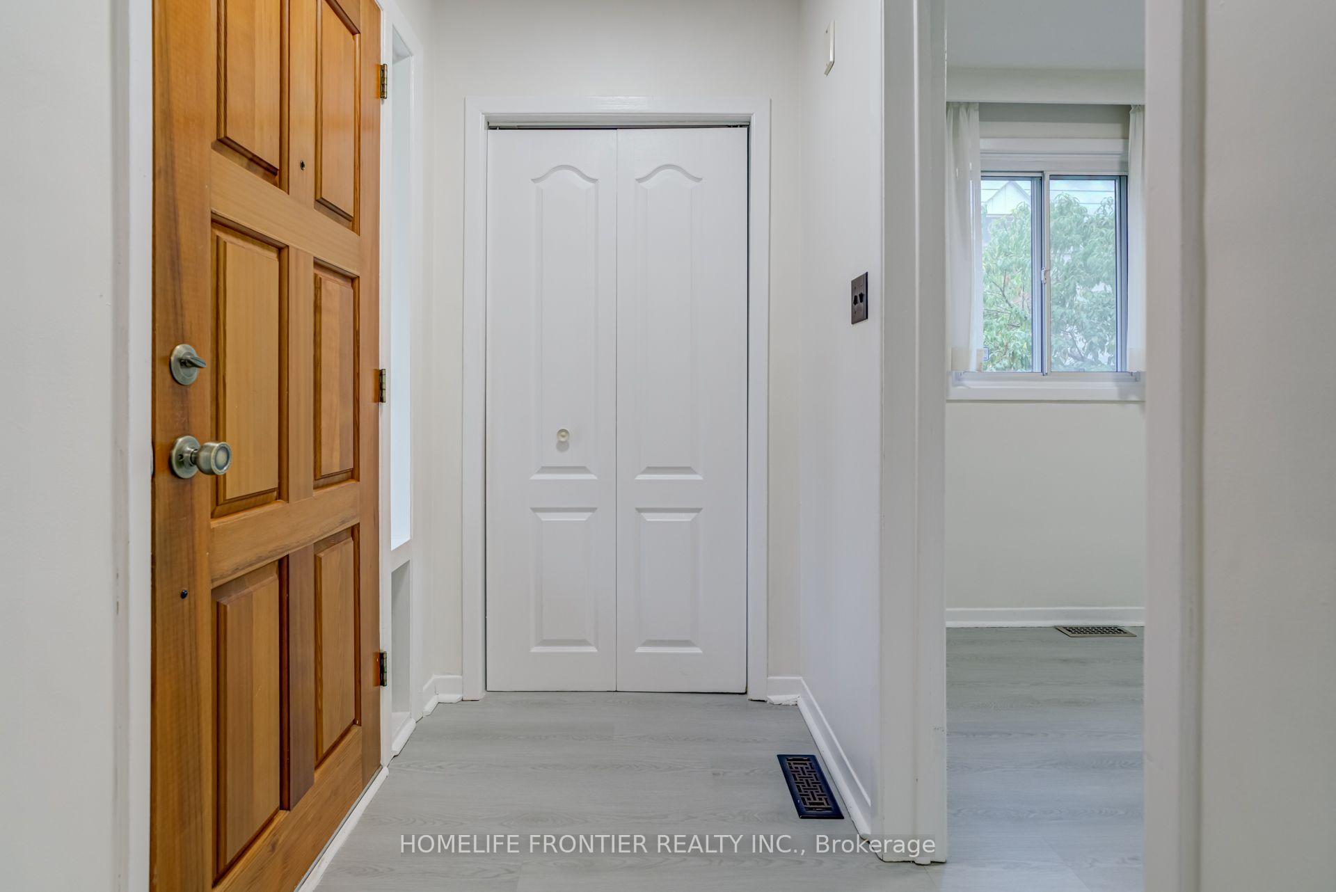 Photo 6 of Unit Upper, 62 Clark Avenue, Markham, Thornhill — HOMEH