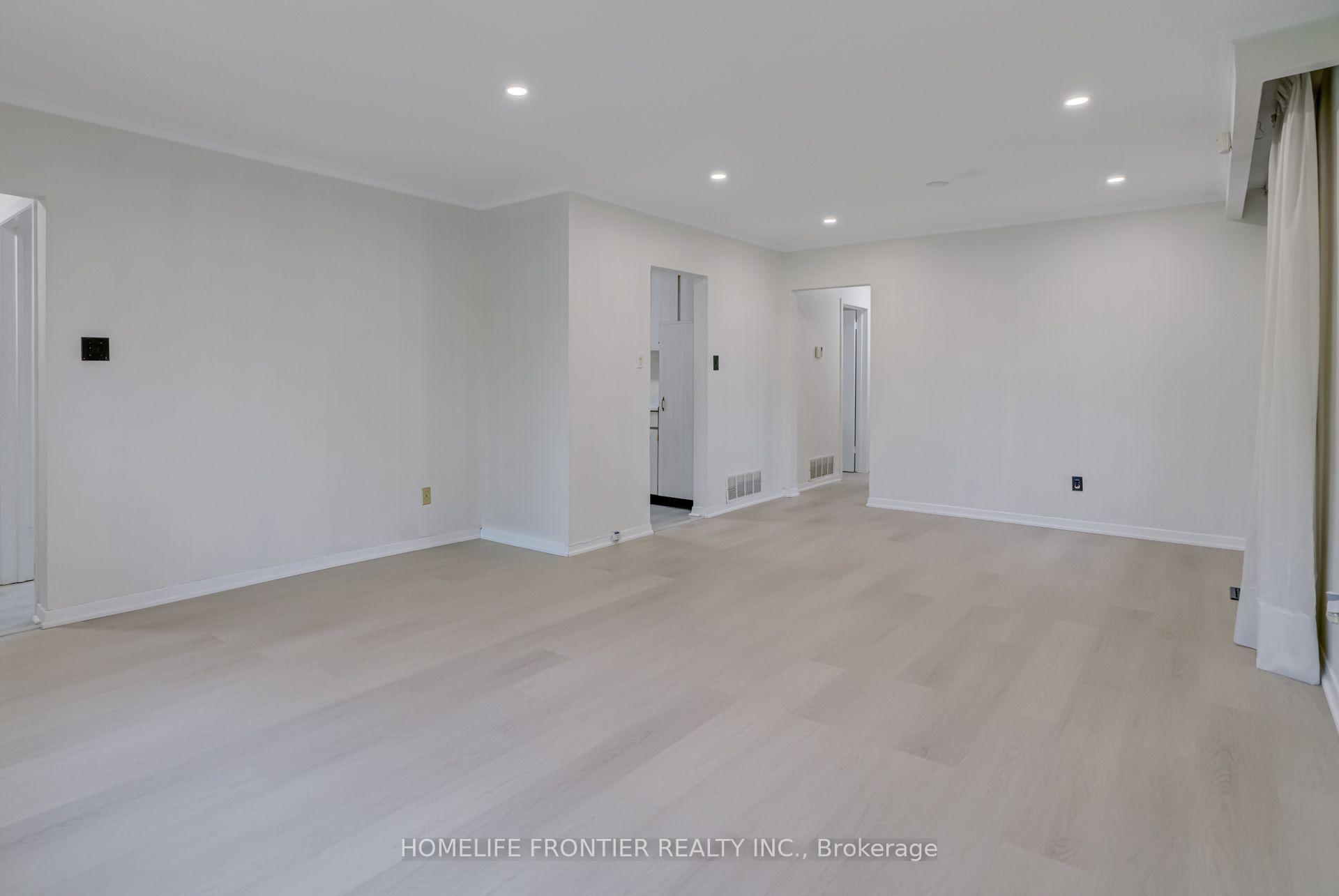Photo 9 of Unit Upper, 62 Clark Avenue, Markham, Thornhill — HOMEH