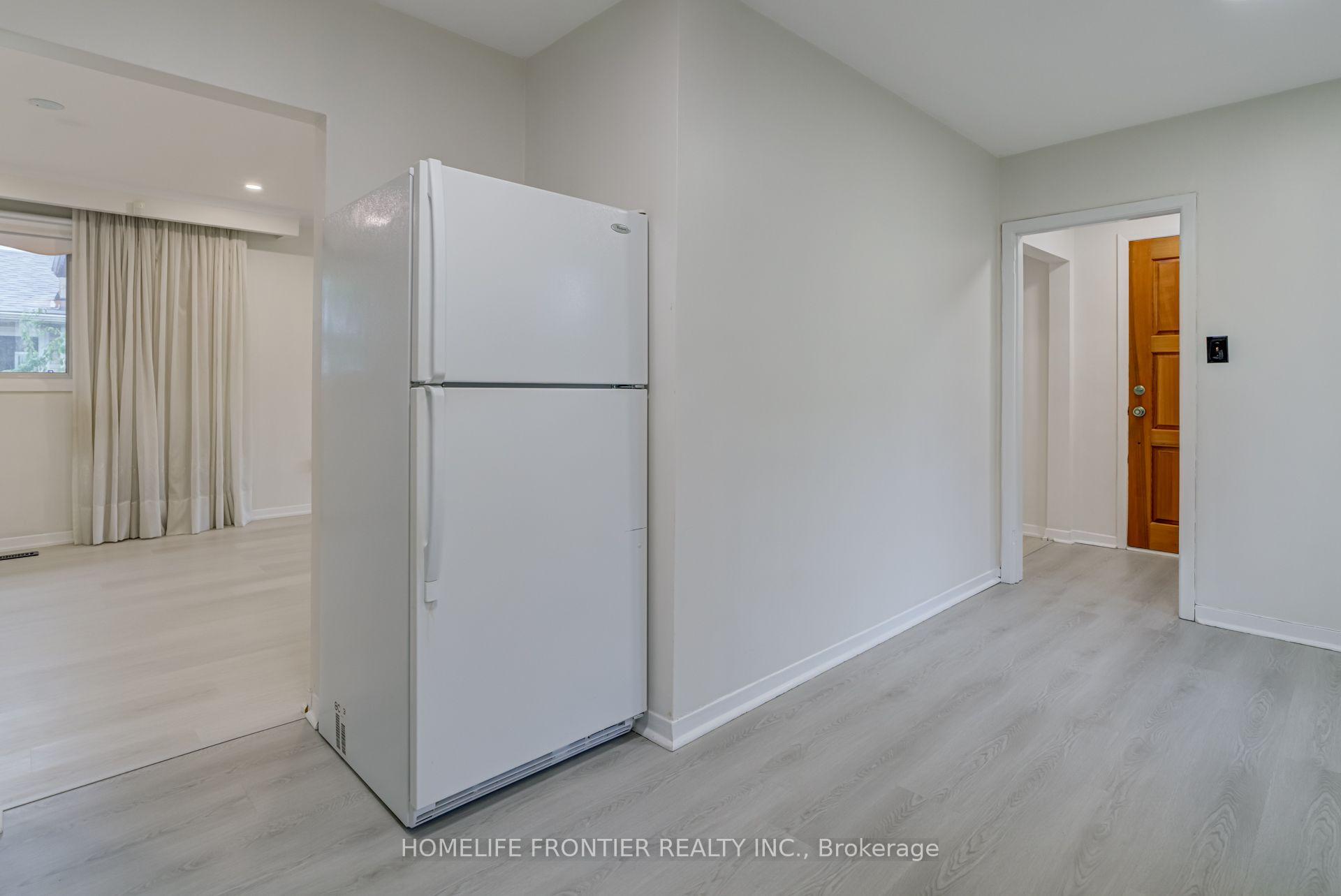 Photo 16 of Unit Upper, 62 Clark Avenue, Markham, Thornhill — HOMEH