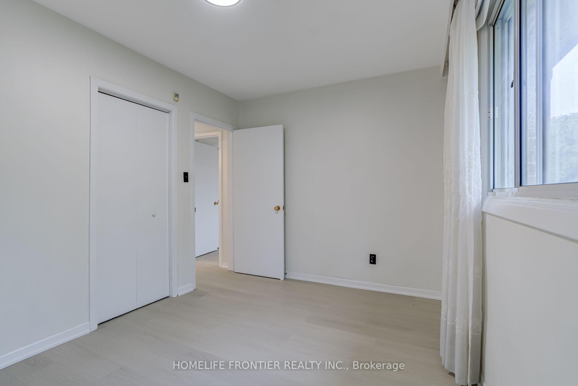 Photo 19 of Unit Upper, 62 Clark Avenue, Markham, Thornhill — HOMEH