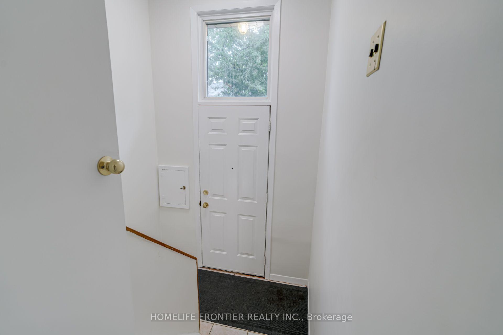 Photo 27 of Unit Upper, 62 Clark Avenue, Markham, Thornhill — HOMEH