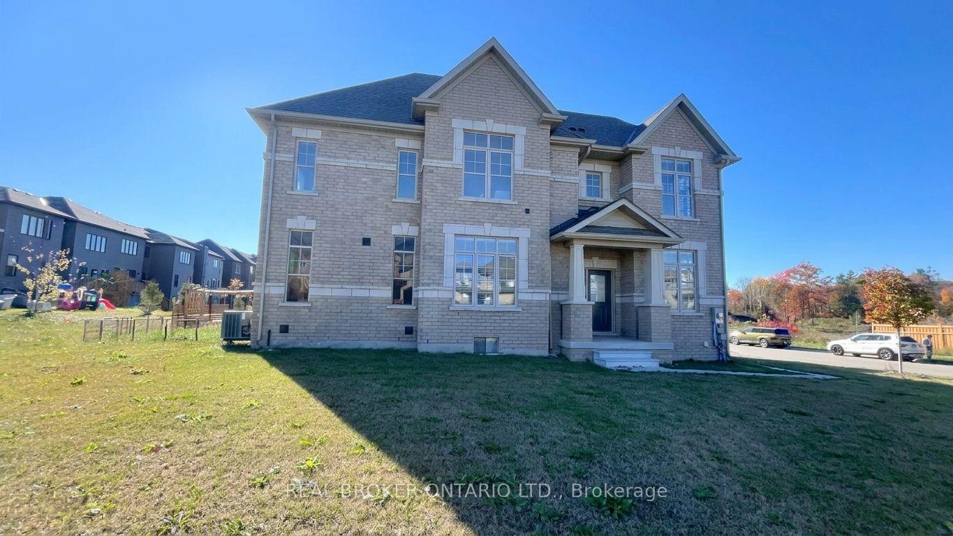 Photo 3 of 77 Federica Crescent, Wasaga Beach — HOMEH