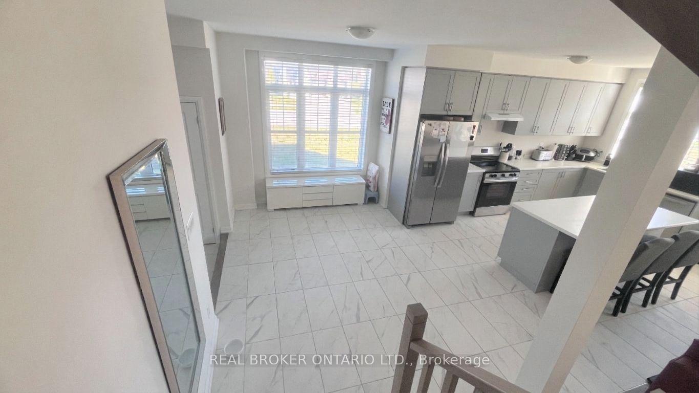 Photo 6 of 77 Federica Crescent, Wasaga Beach — HOMEH