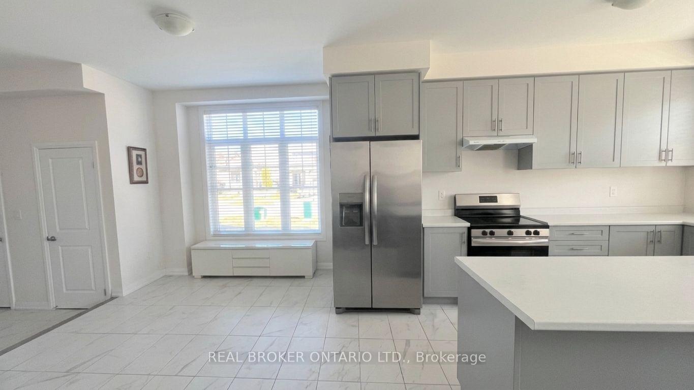 Photo 7 of 77 Federica Crescent, Wasaga Beach — HOMEH