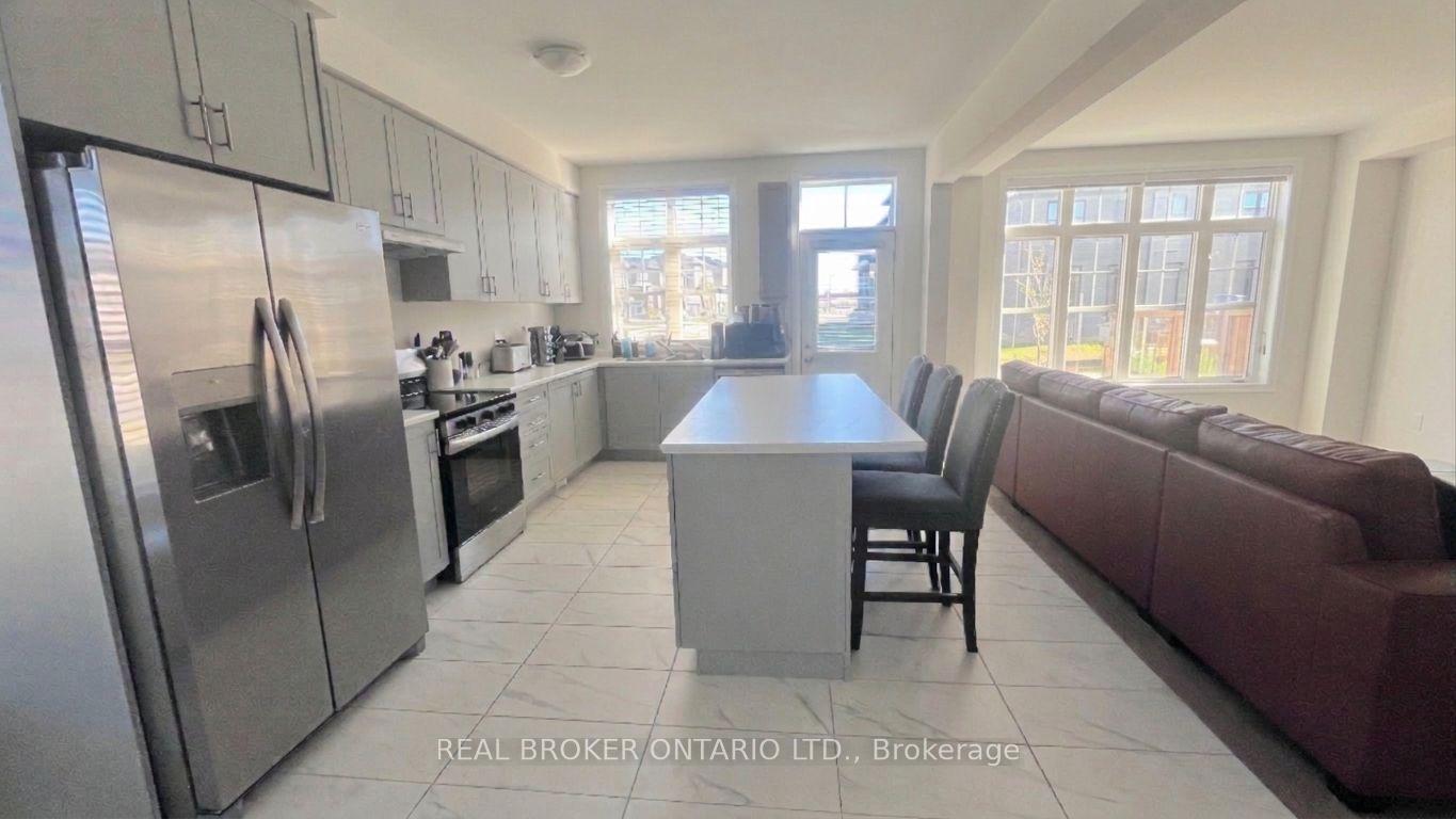 Photo 8 of 77 Federica Crescent, Wasaga Beach — HOMEH