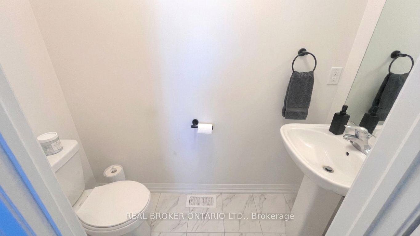 Photo 11 of 77 Federica Crescent, Wasaga Beach — HOMEH