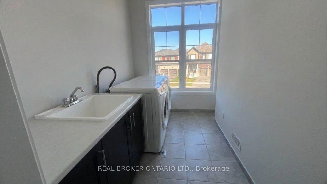 Photo 25 of 77 Federica Crescent, Wasaga Beach — HOMEH