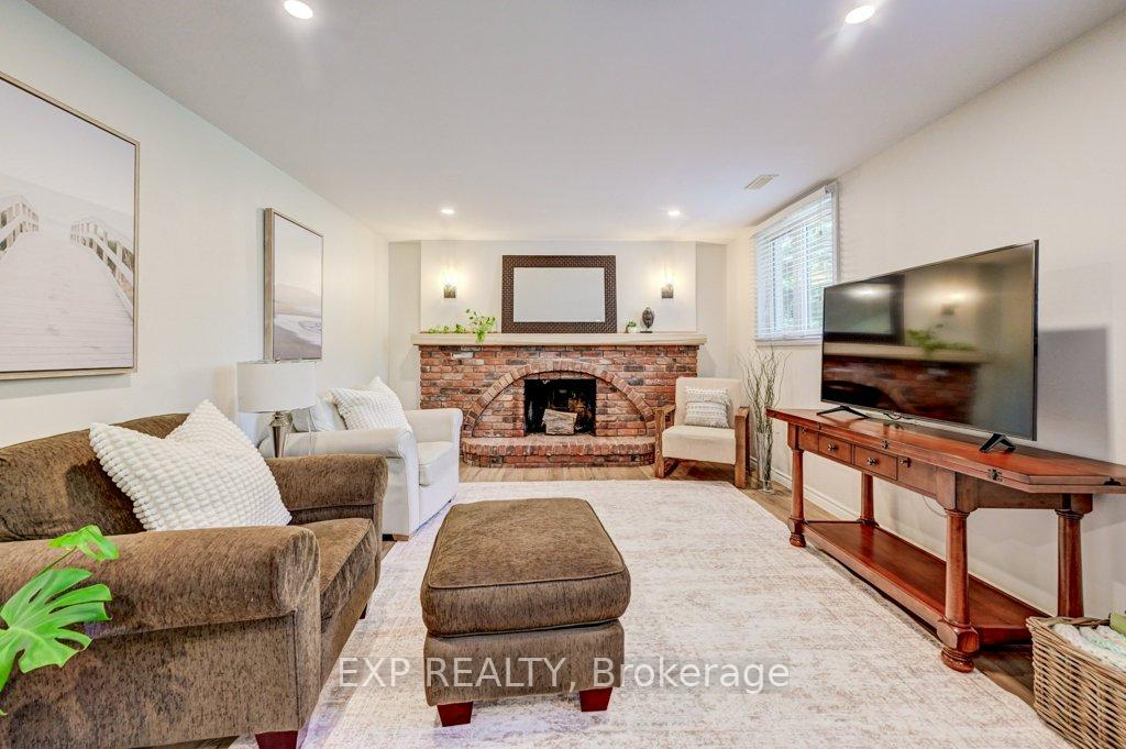 Photo 25 of 194 Dundas Street E, Hamilton, Waterdown — HOMEH