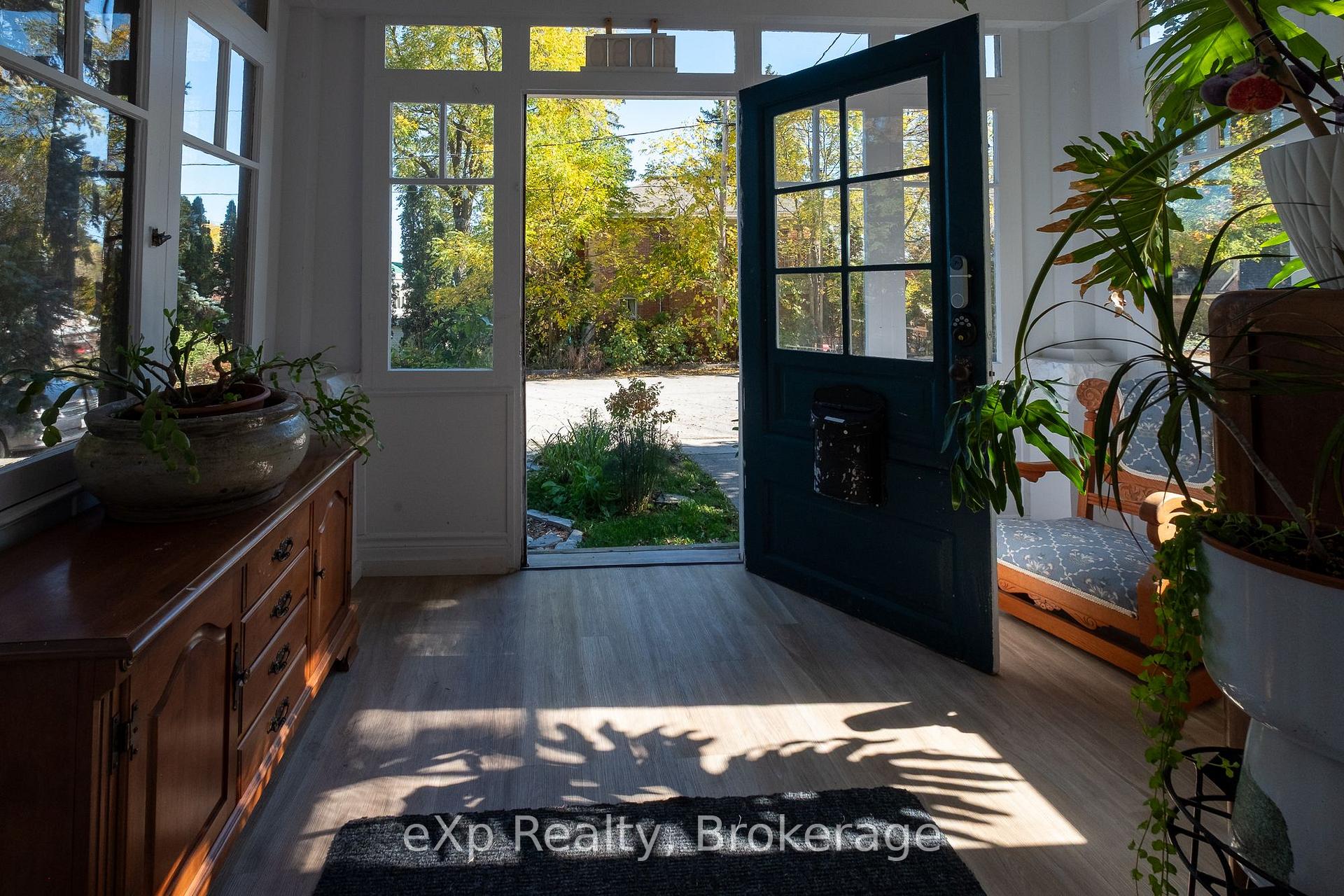 Photo 5 of 1090 4th Avenue A, Owen Sound — HOMEH