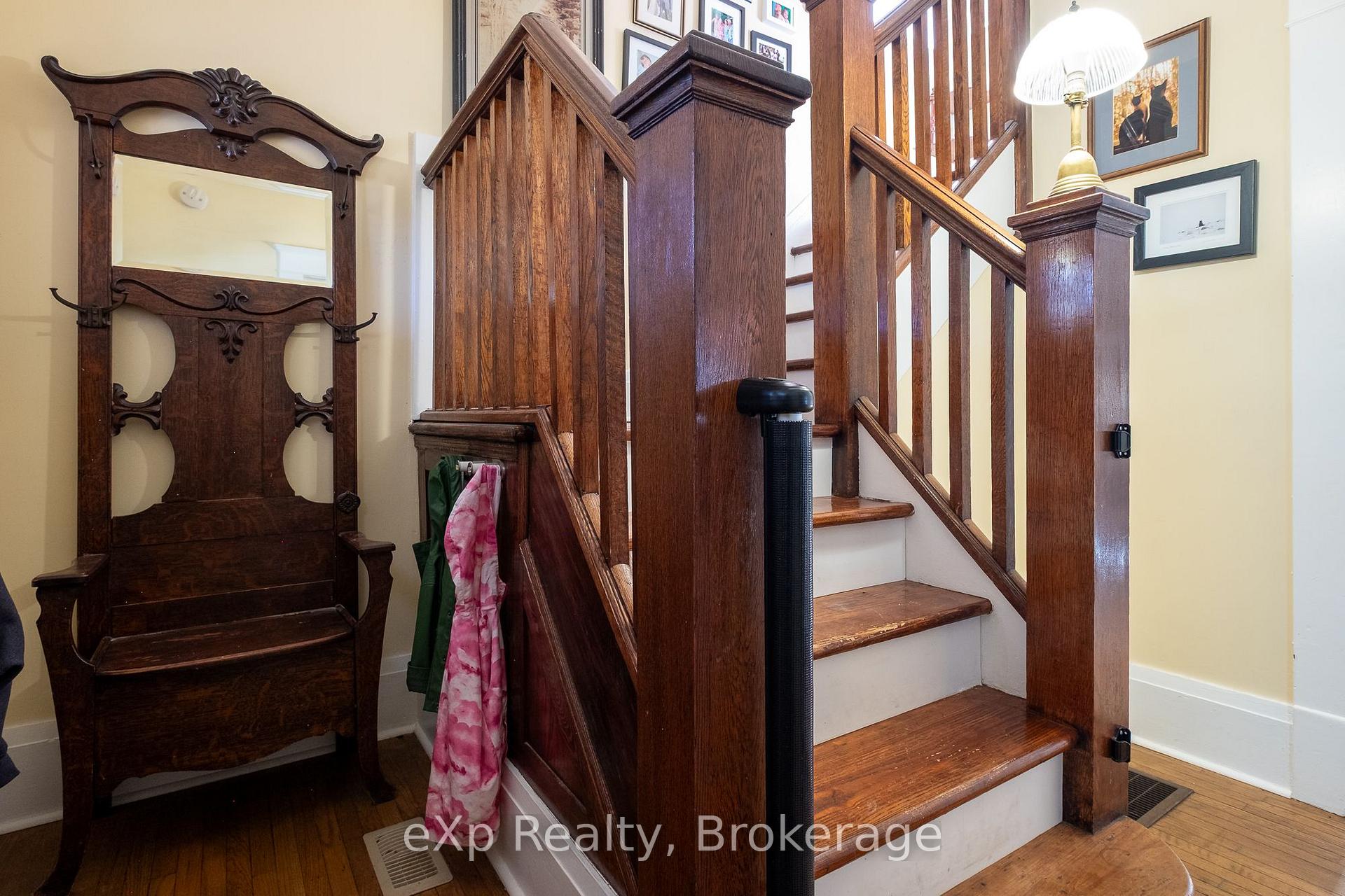 Photo 7 of 1090 4th Avenue A, Owen Sound — HOMEH