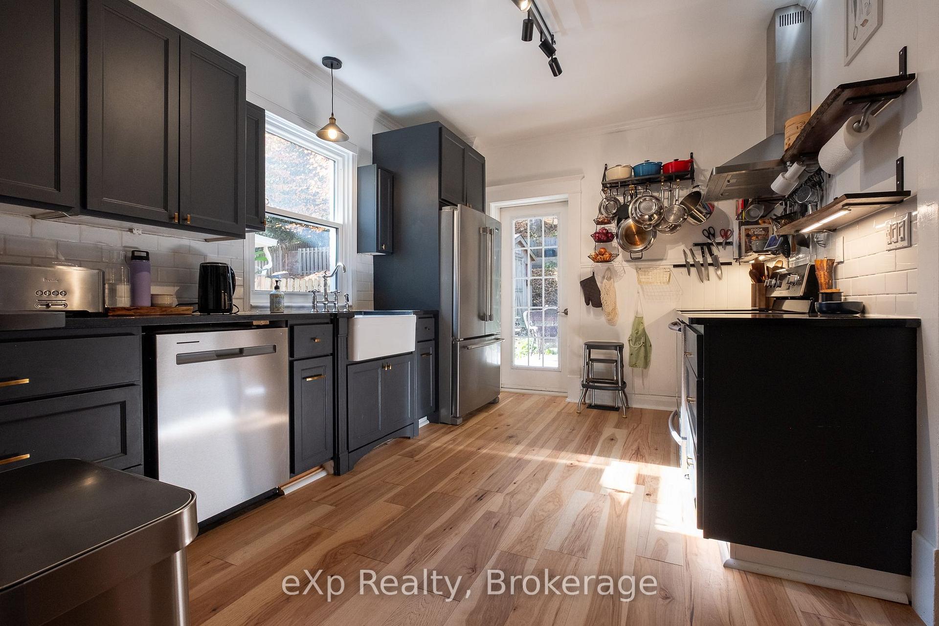 Photo 14 of 1090 4th Avenue A, Owen Sound — HOMEH