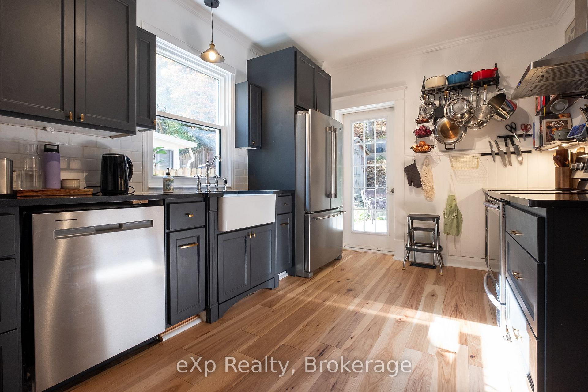 Photo 15 of 1090 4th Avenue A, Owen Sound — HOMEH