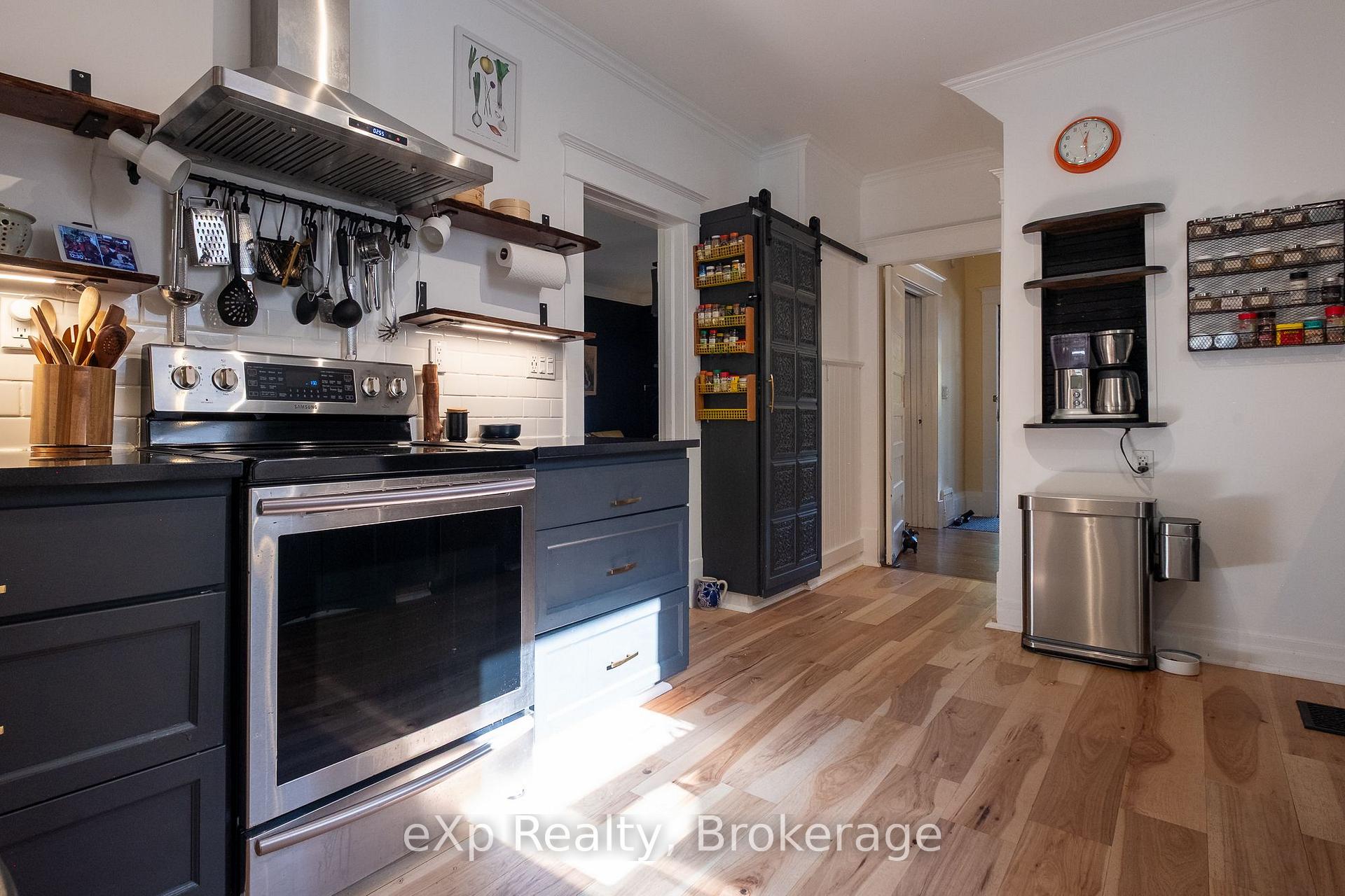 Photo 16 of 1090 4th Avenue A, Owen Sound — HOMEH