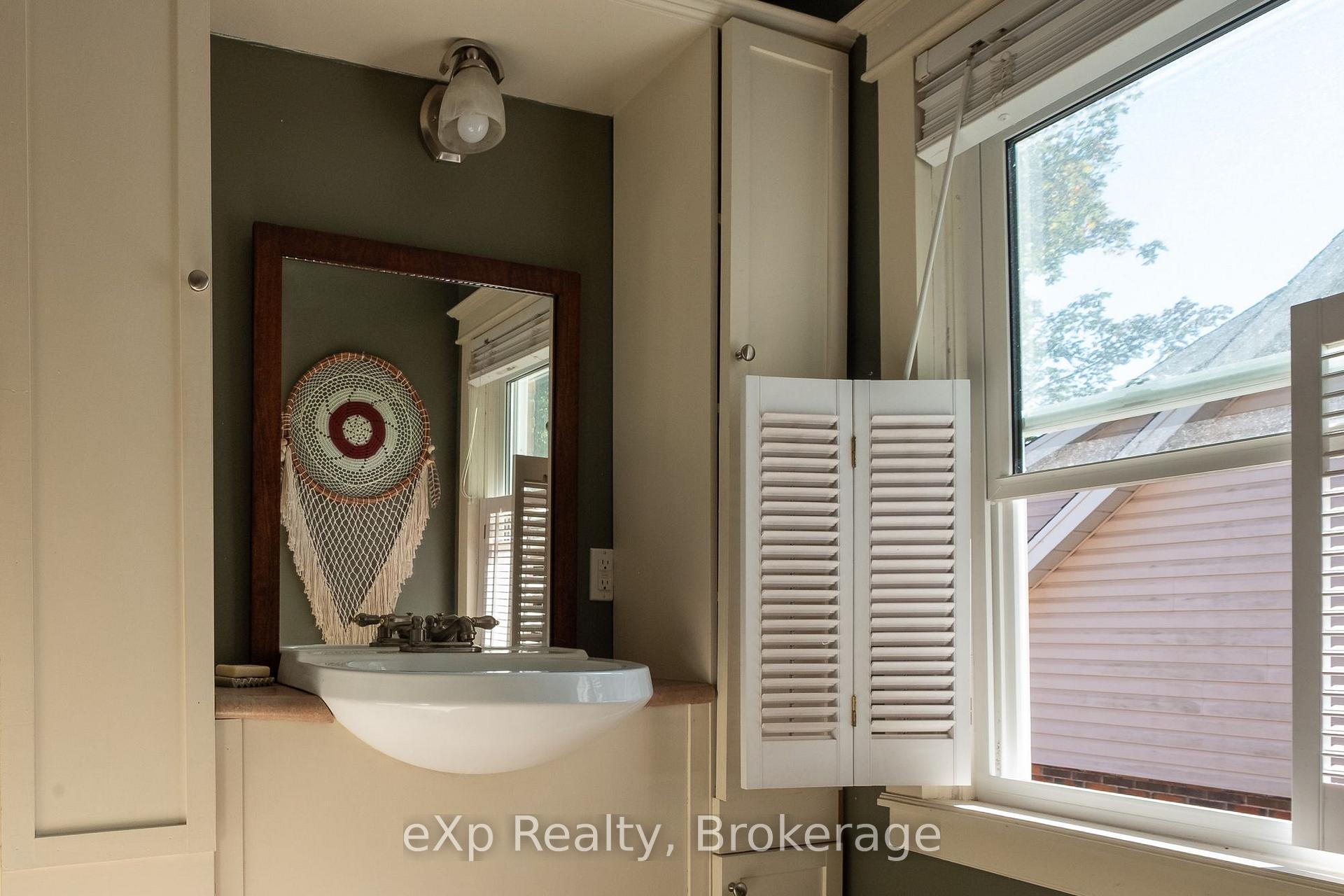 Photo 23 of 1090 4th Avenue A, Owen Sound — HOMEH