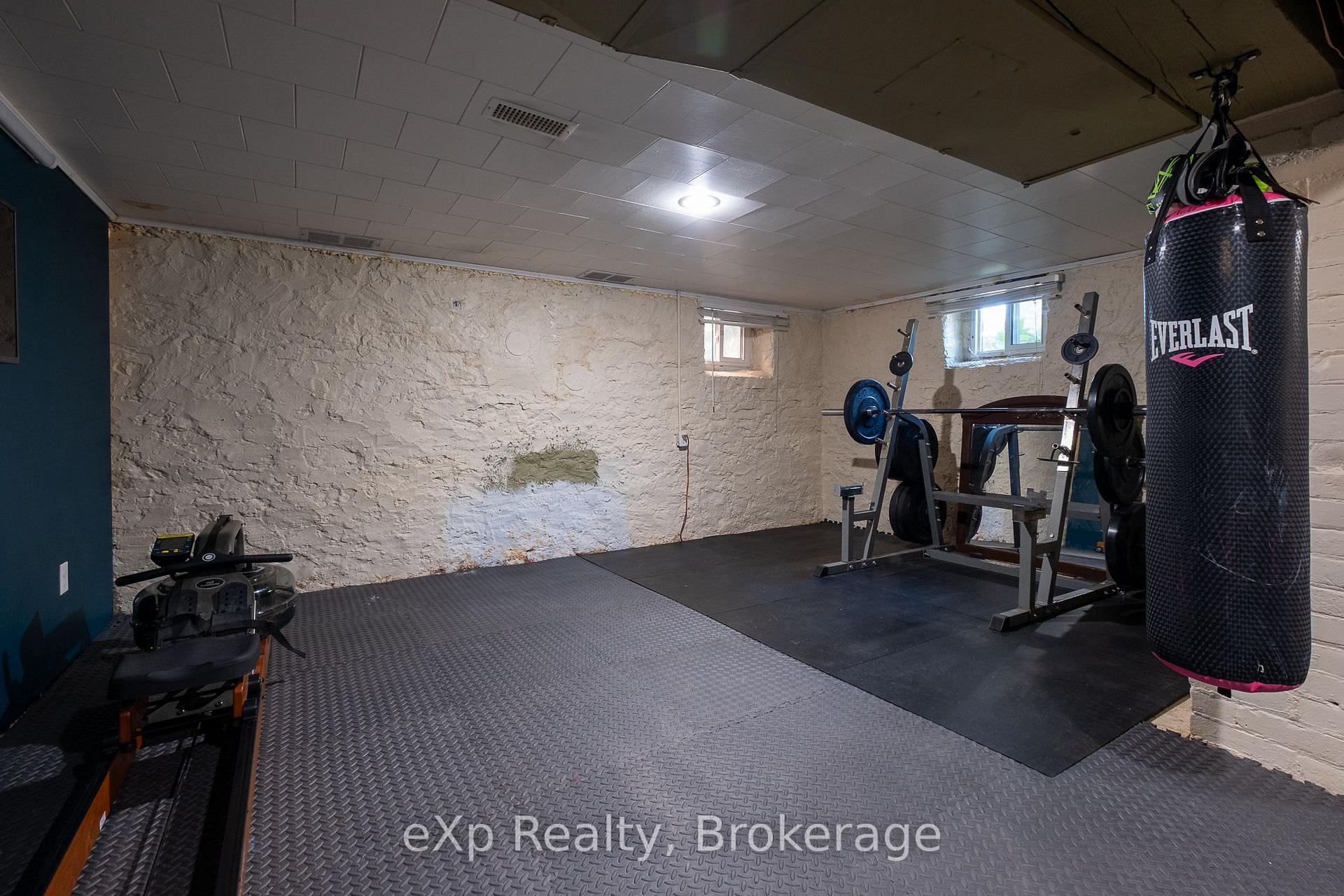 Photo 31 of 1090 4th Avenue A, Owen Sound — HOMEH