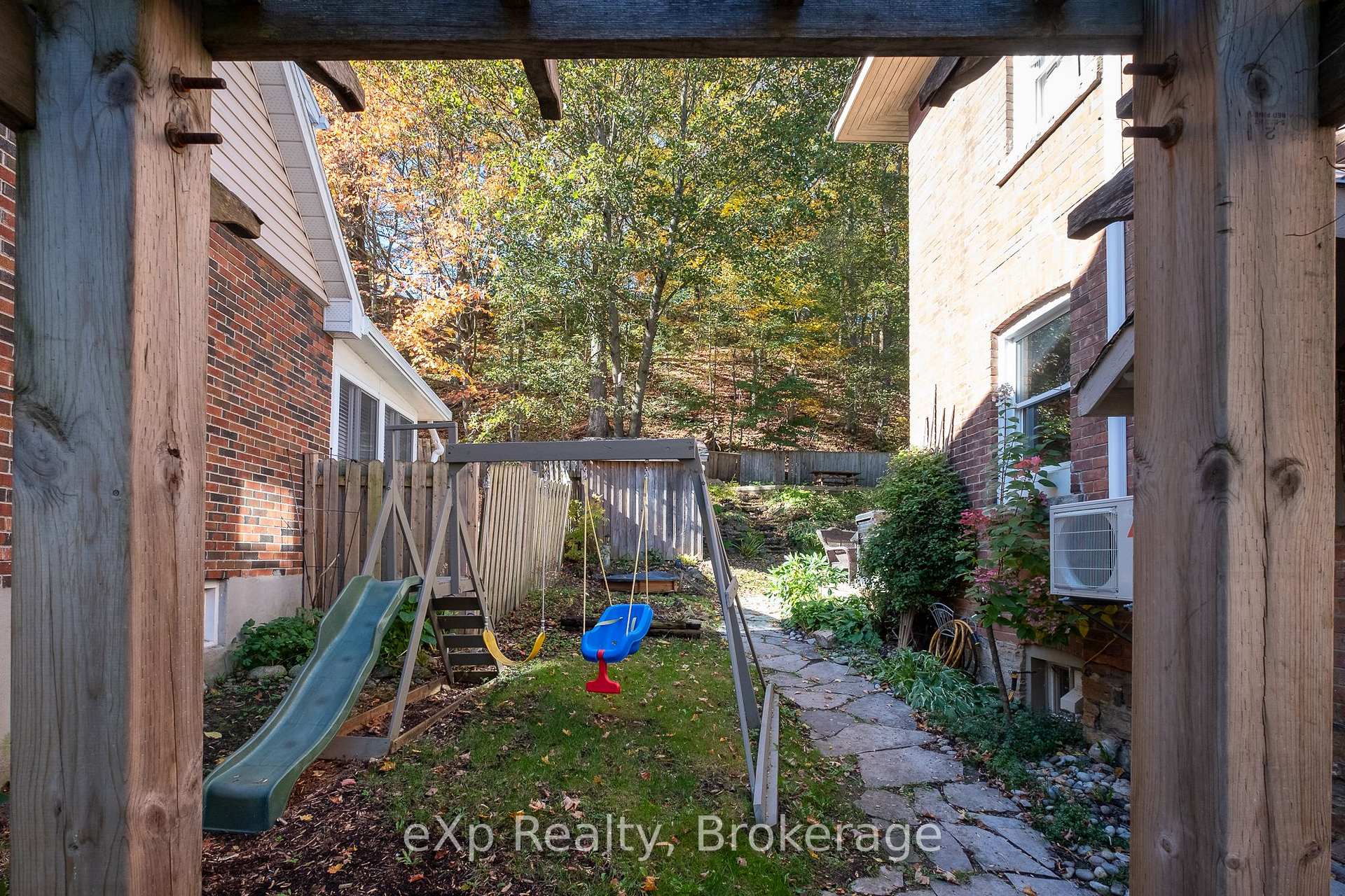 Photo 35 of 1090 4th Avenue A, Owen Sound — HOMEH