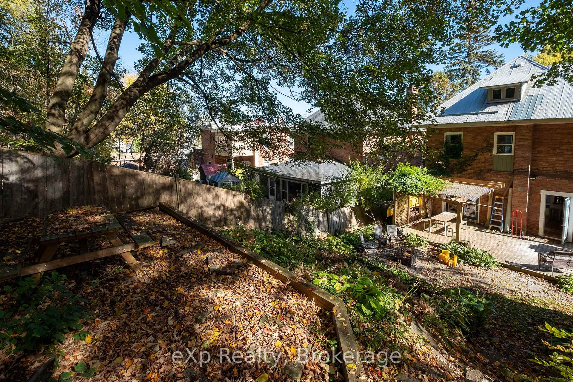 Photo 40 of 1090 4th Avenue A, Owen Sound — HOMEH