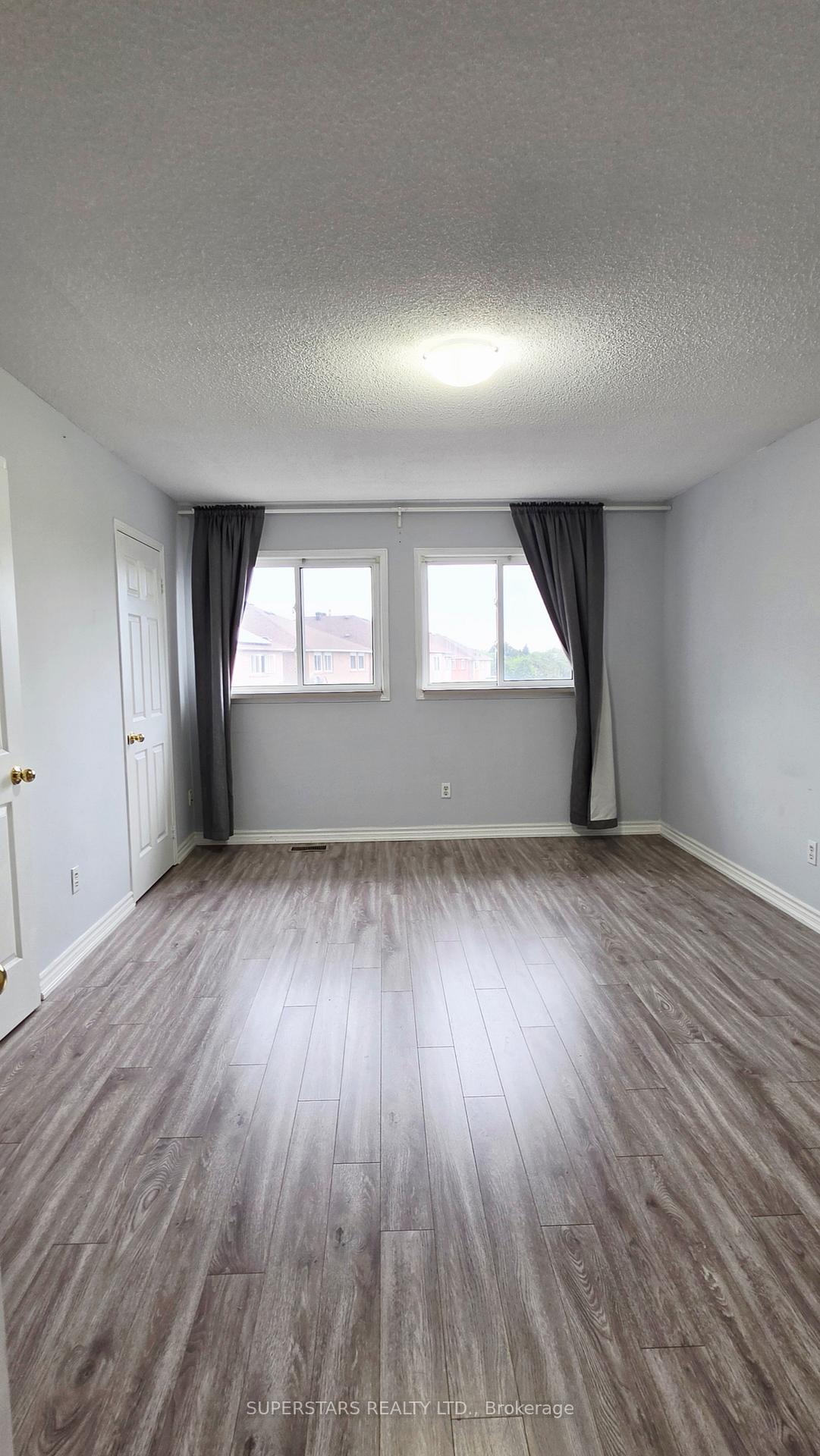 Photo 4 of 1200 Foxglove Place, Mississauga, East Credit — HOMEH