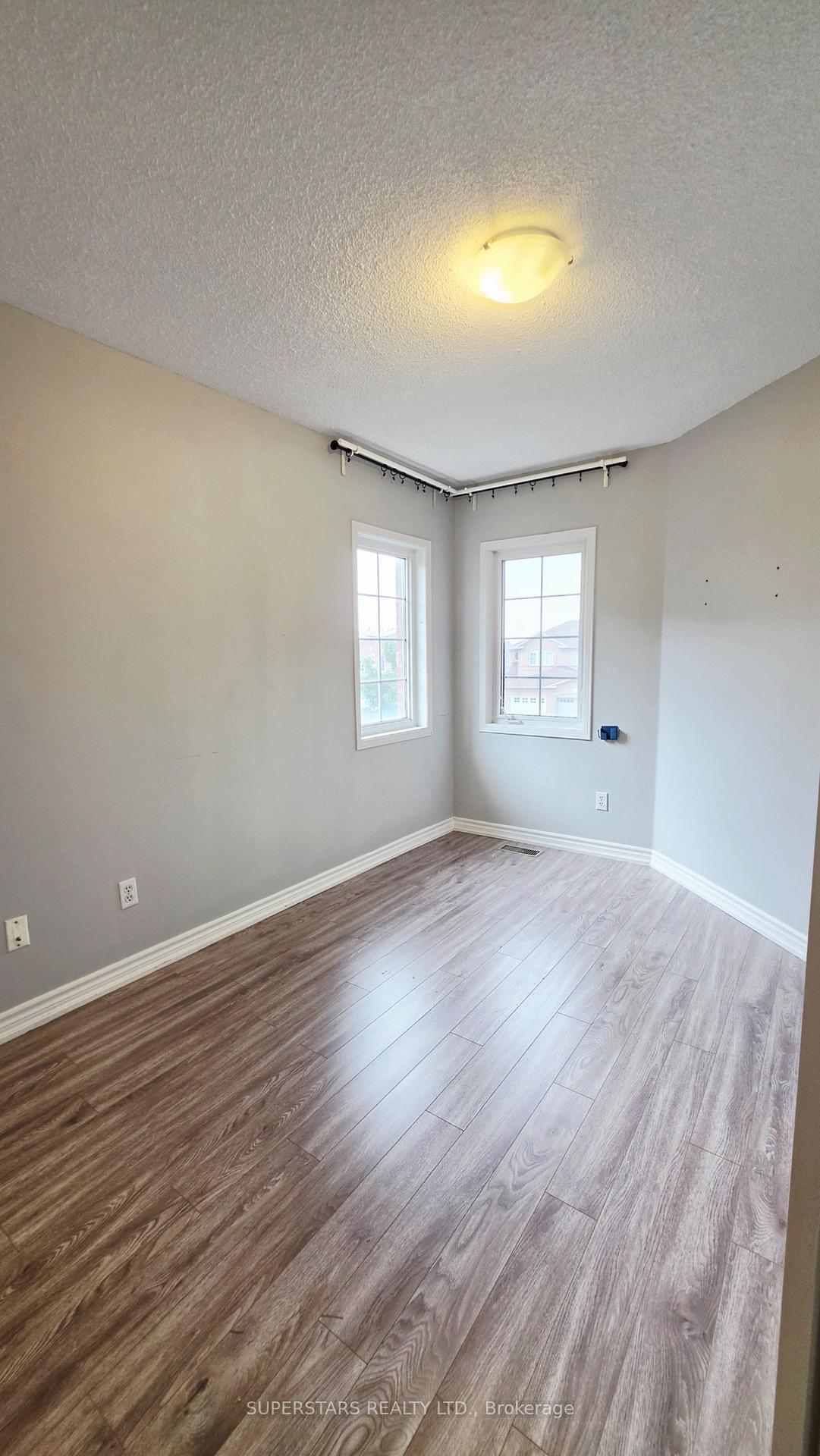 Photo 7 of 1200 Foxglove Place, Mississauga, East Credit — HOMEH