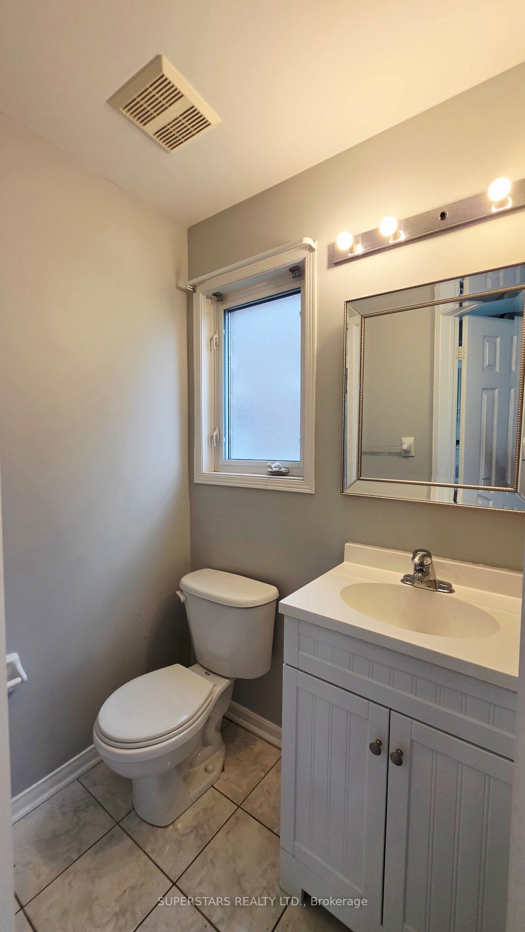 Photo 10 of 1200 Foxglove Place, Mississauga, East Credit — HOMEH