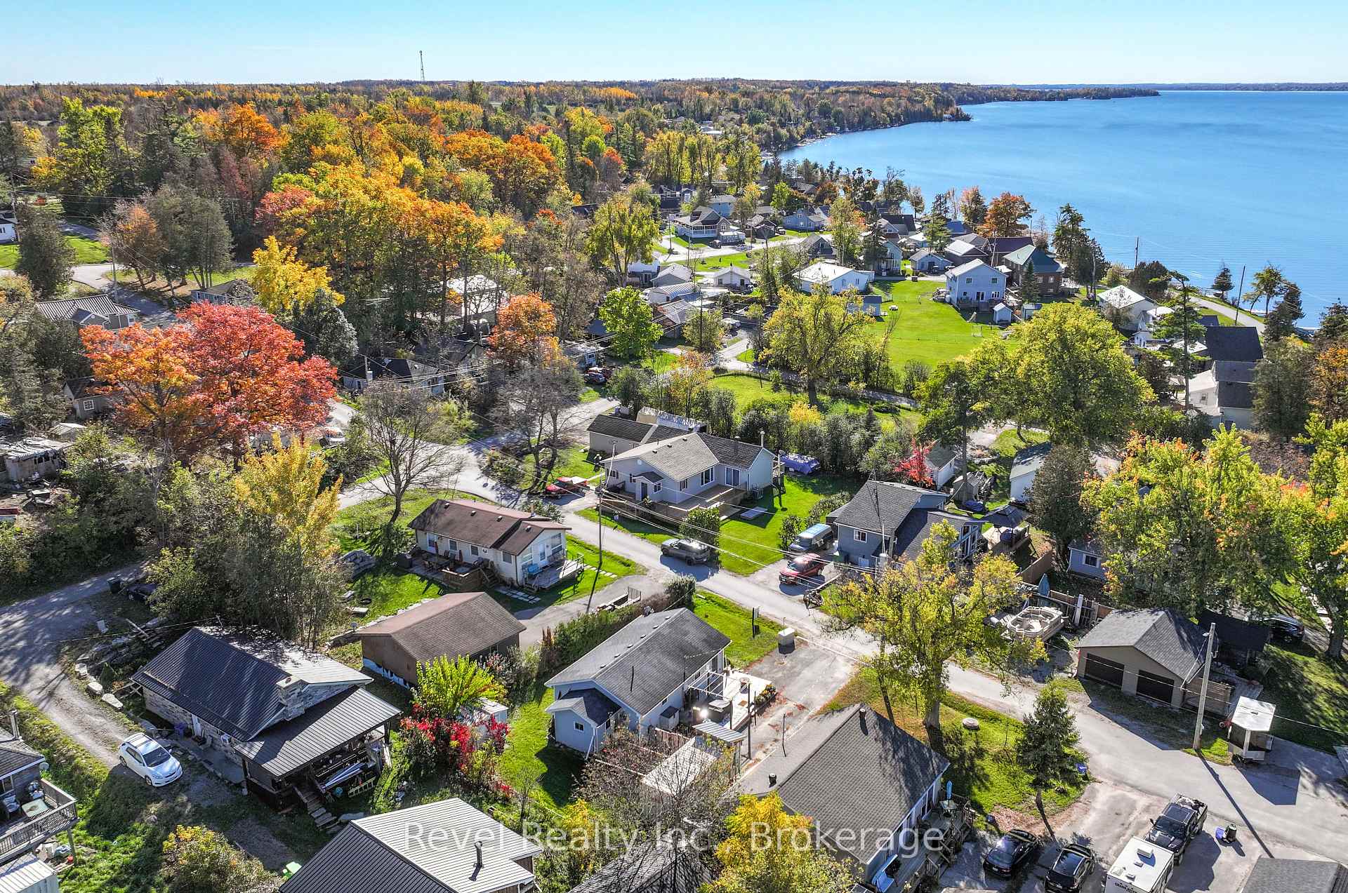 Photo 38 of 14 Third Street, Kawartha Lakes, Verulam — HOMEH