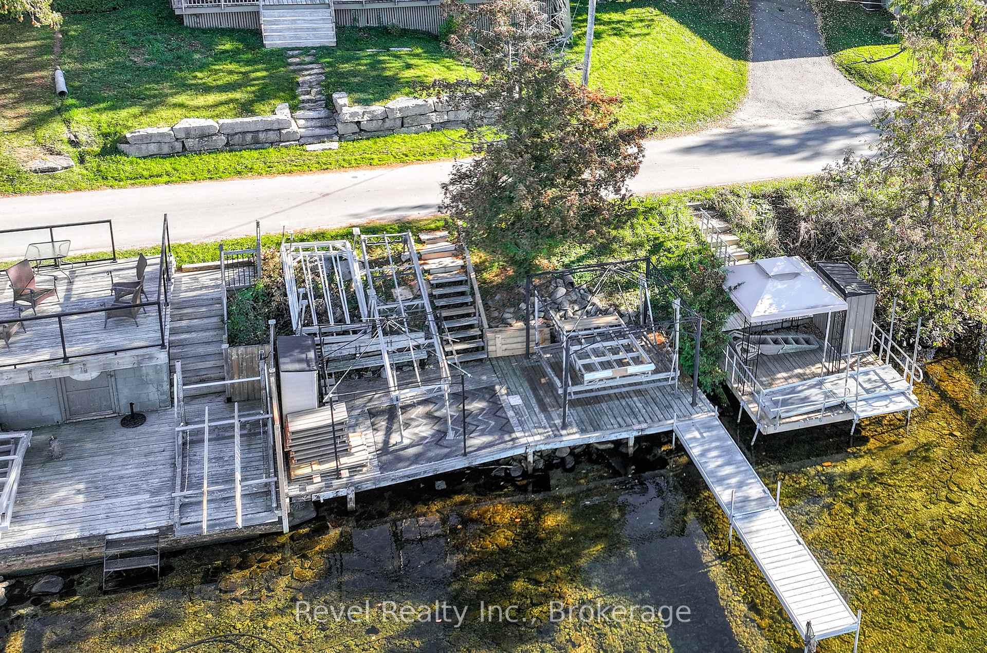 Photo 42 of 14 Third Street, Kawartha Lakes, Verulam — HOMEH
