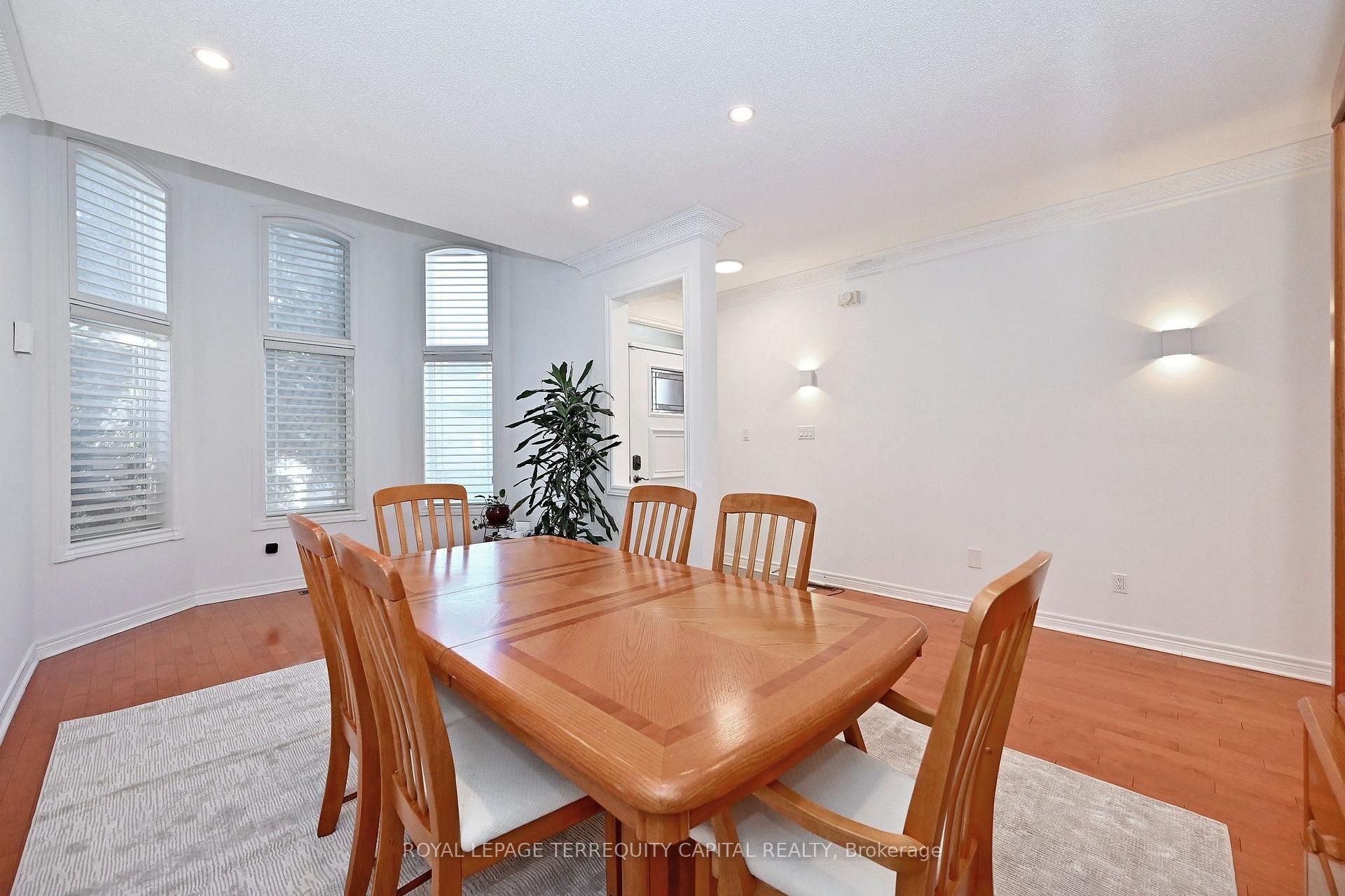 Photo 8 of 22 Pedersen Drive, Aurora, Bayview Wellington — HOMEH