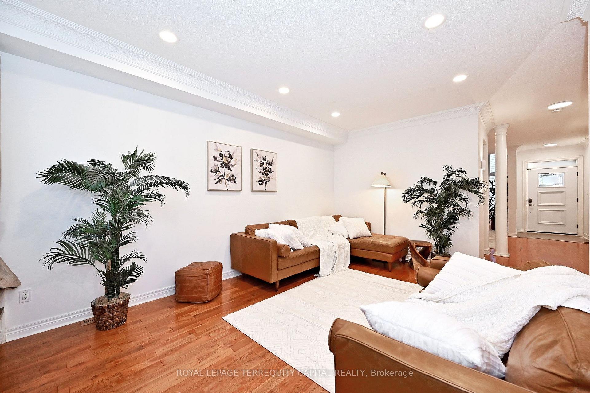 Photo 20 of 22 Pedersen Drive, Aurora, Bayview Wellington — HOMEH