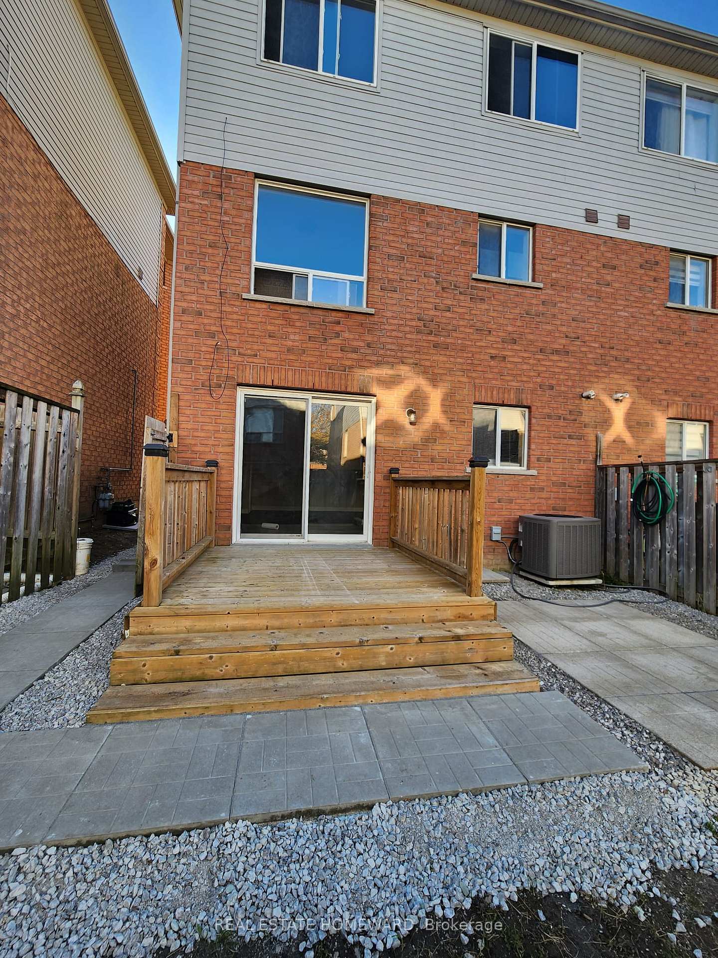 Photo 3 of 63 Millcliff Circle, Aurora, Aurora Grove — HOMEH