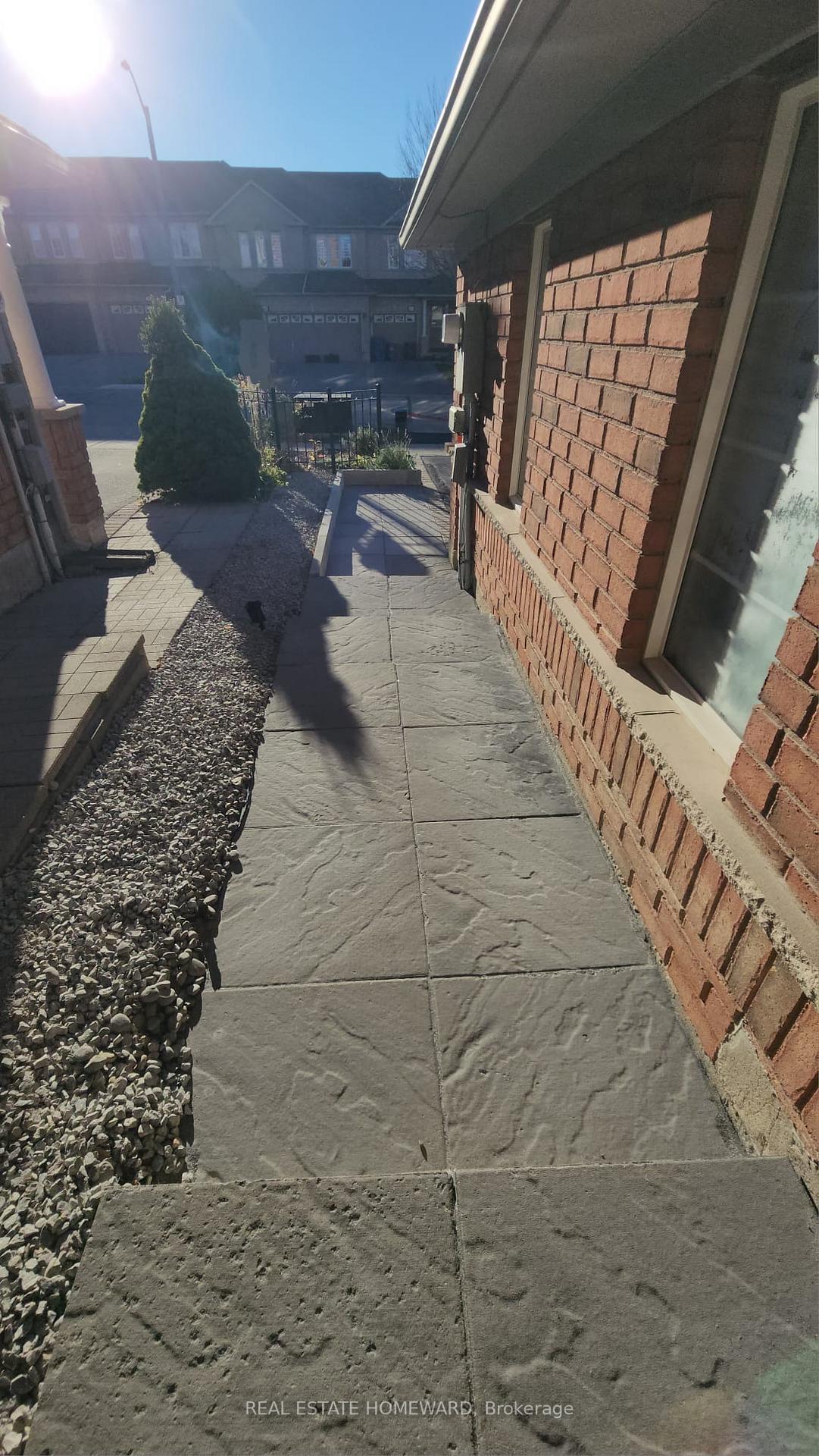 Photo 9 of 63 Millcliff Circle, Aurora, Aurora Grove — HOMEH
