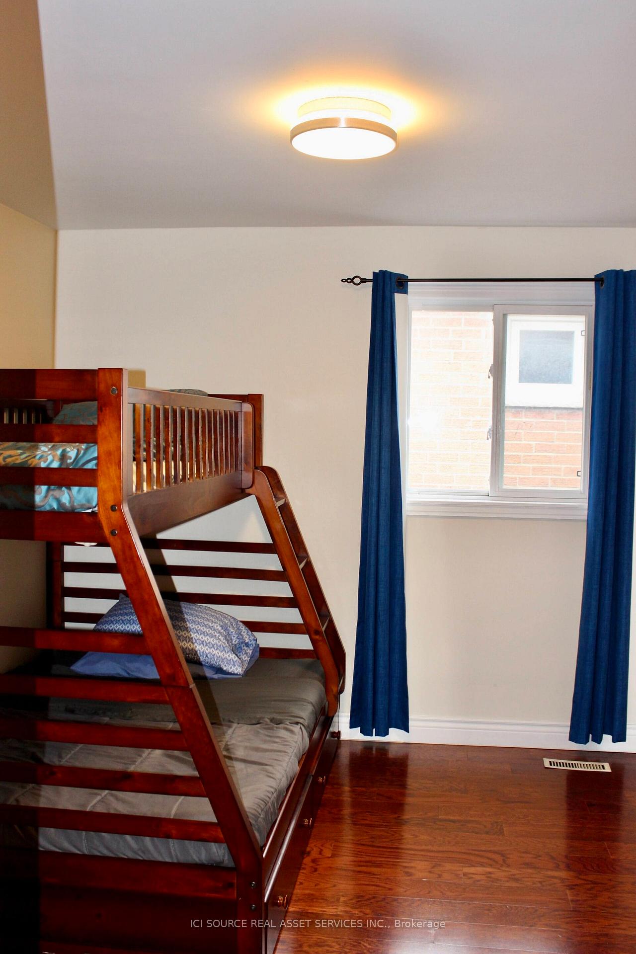 Photo 4 of Unit Upper, 5164 Palomar Crescent, Mississauga, Hurontario — HOMEH