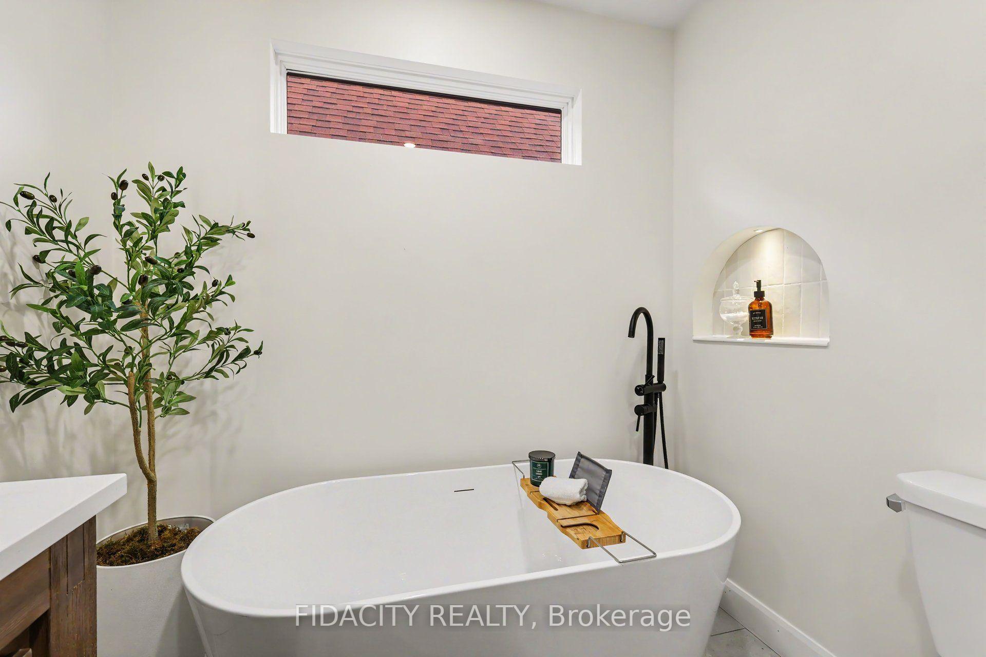 Photo 14 of 96 Beech Street, Ottawa, West Centre Town — HOMEH