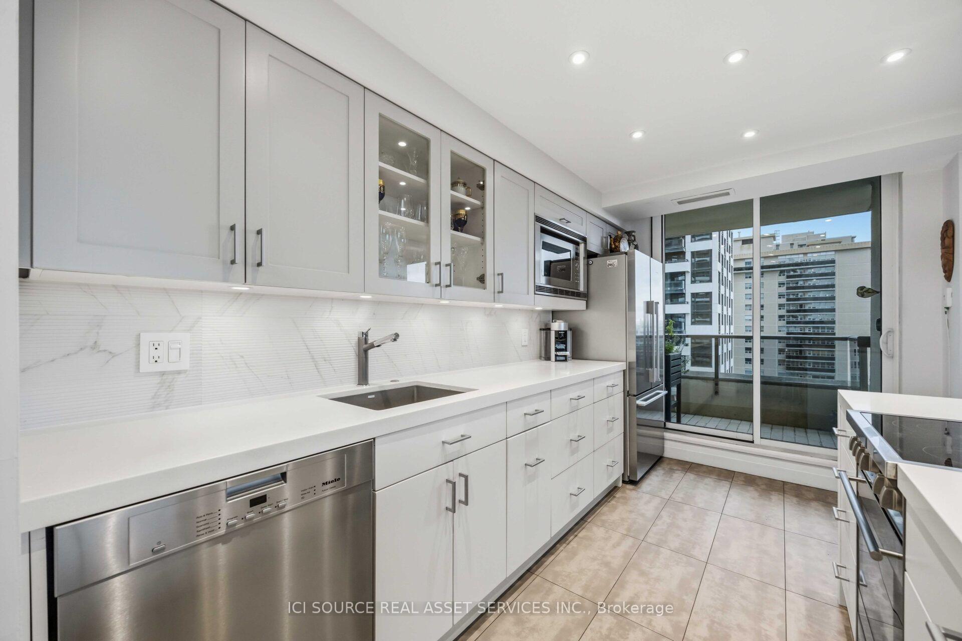 Photo 15 of Unit 1601, 50 Quebec Avenue, Toronto, High Park North — HOMEH