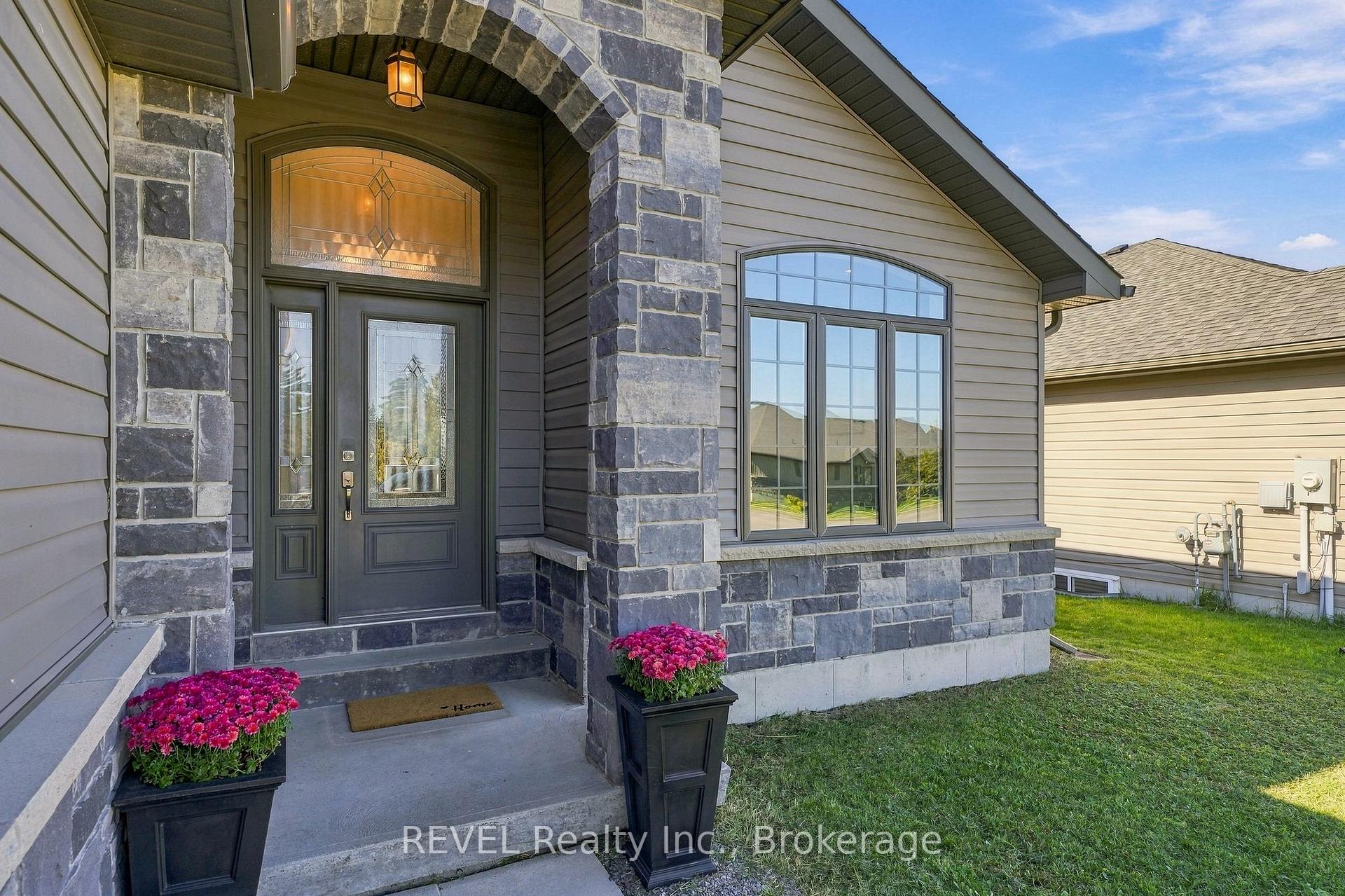 Photo 4 of 64 Sienna Avenue, Belleville, Belleville Ward — HOMEH