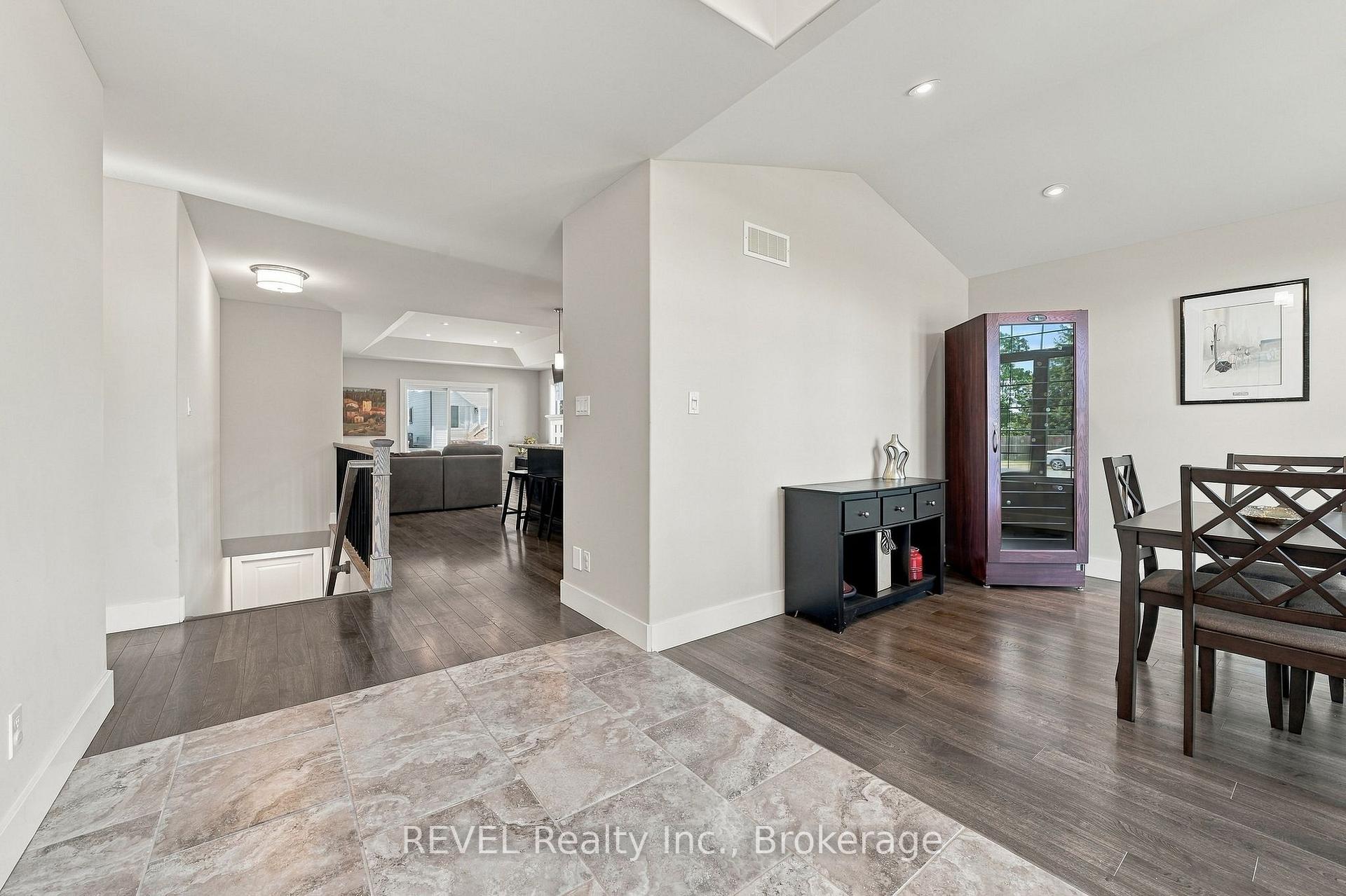 Photo 7 of 64 Sienna Avenue, Belleville, Belleville Ward — HOMEH