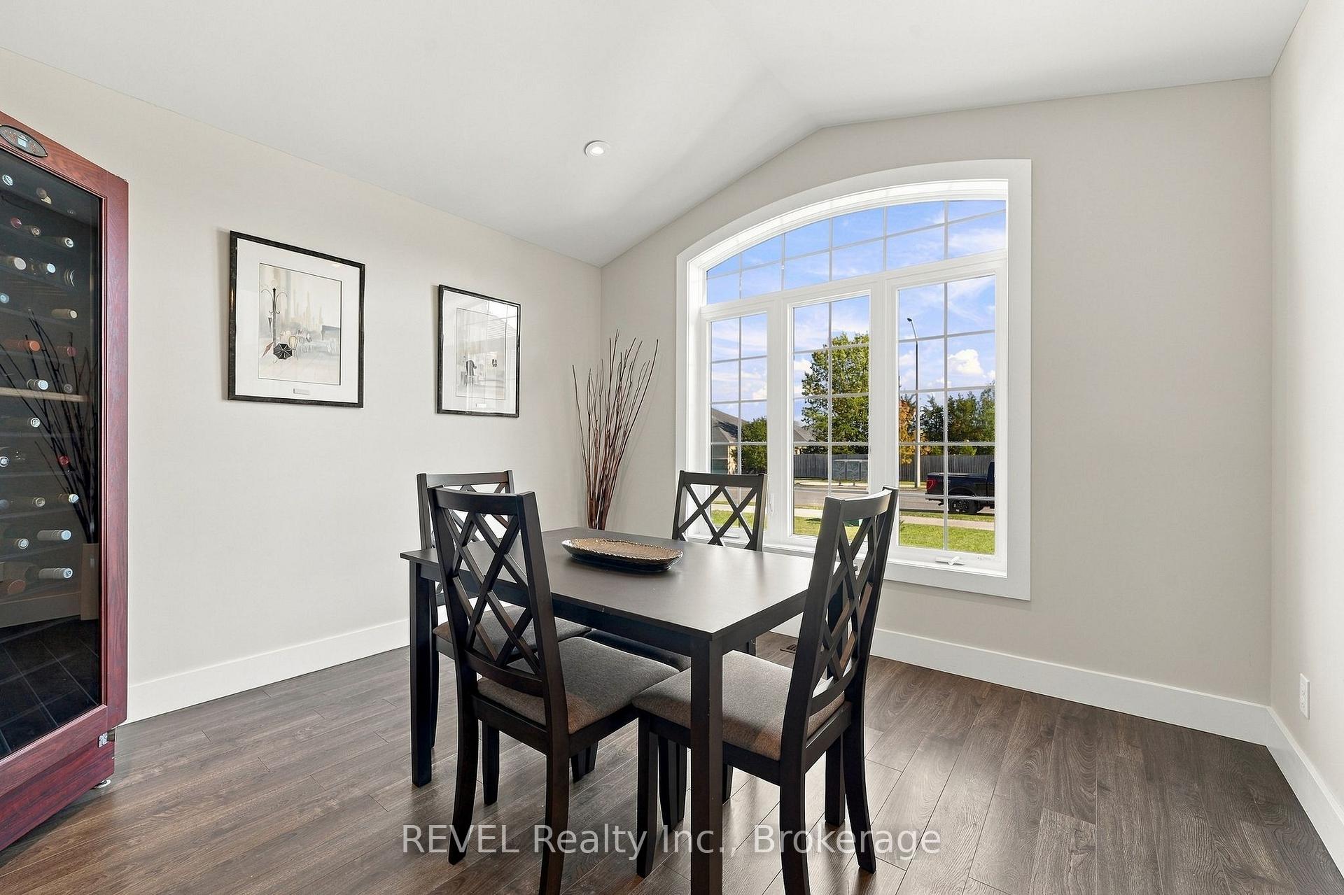 Photo 8 of 64 Sienna Avenue, Belleville, Belleville Ward — HOMEH
