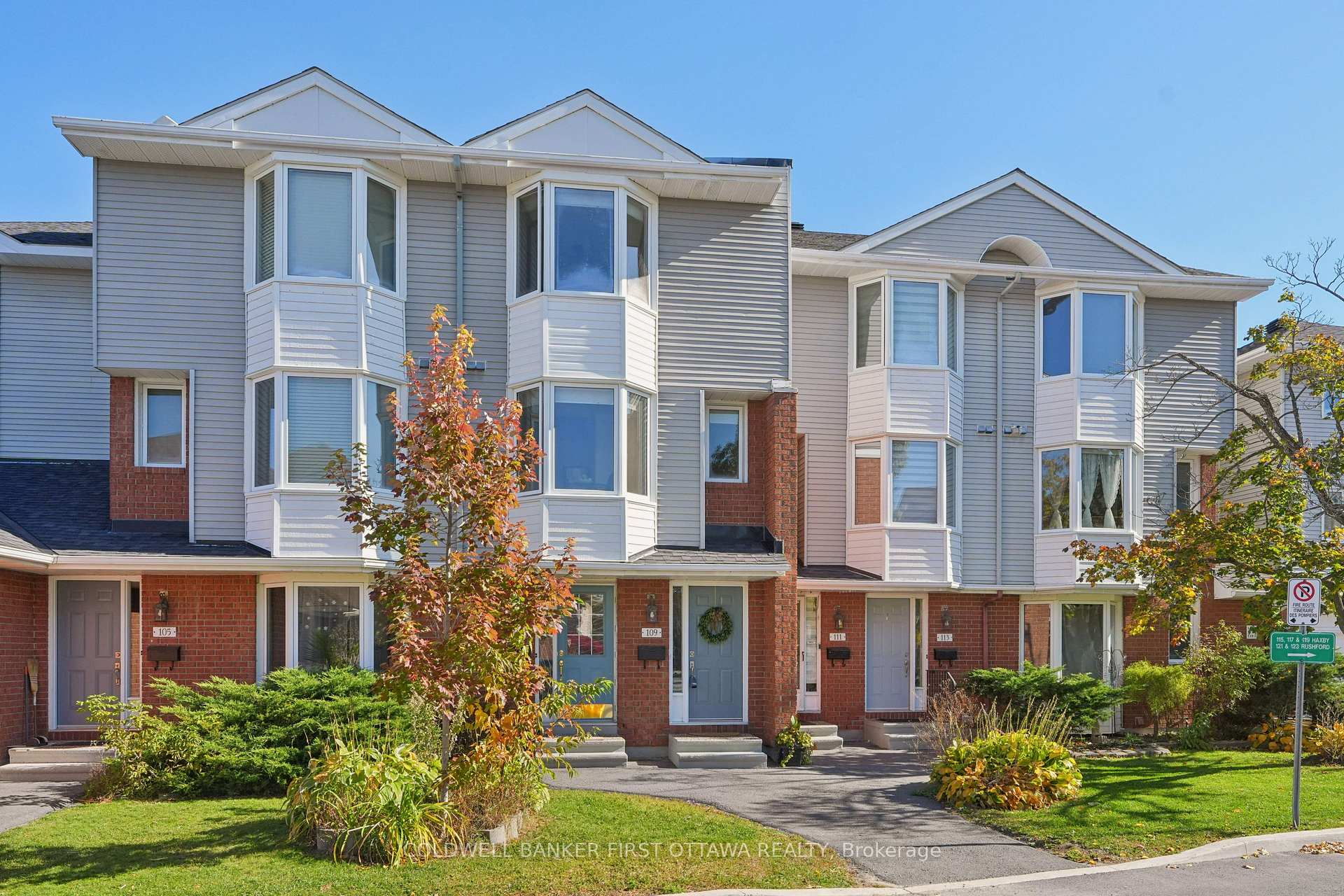 Front of Unit 54, 109 Haxby Private