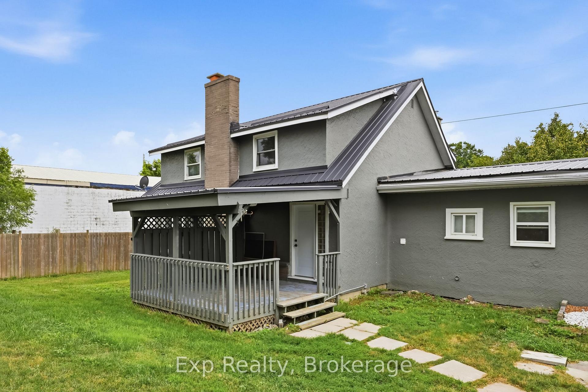 Photo 6 of 23 Ridley Street, Prince Edward County, Ameliasburg Ward — HOMEH