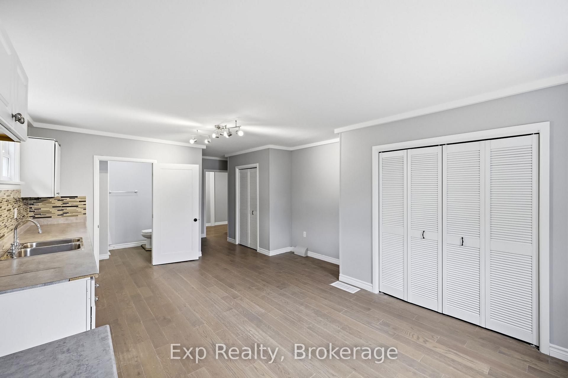 Photo 13 of 23 Ridley Street, Prince Edward County, Ameliasburg Ward — HOMEH