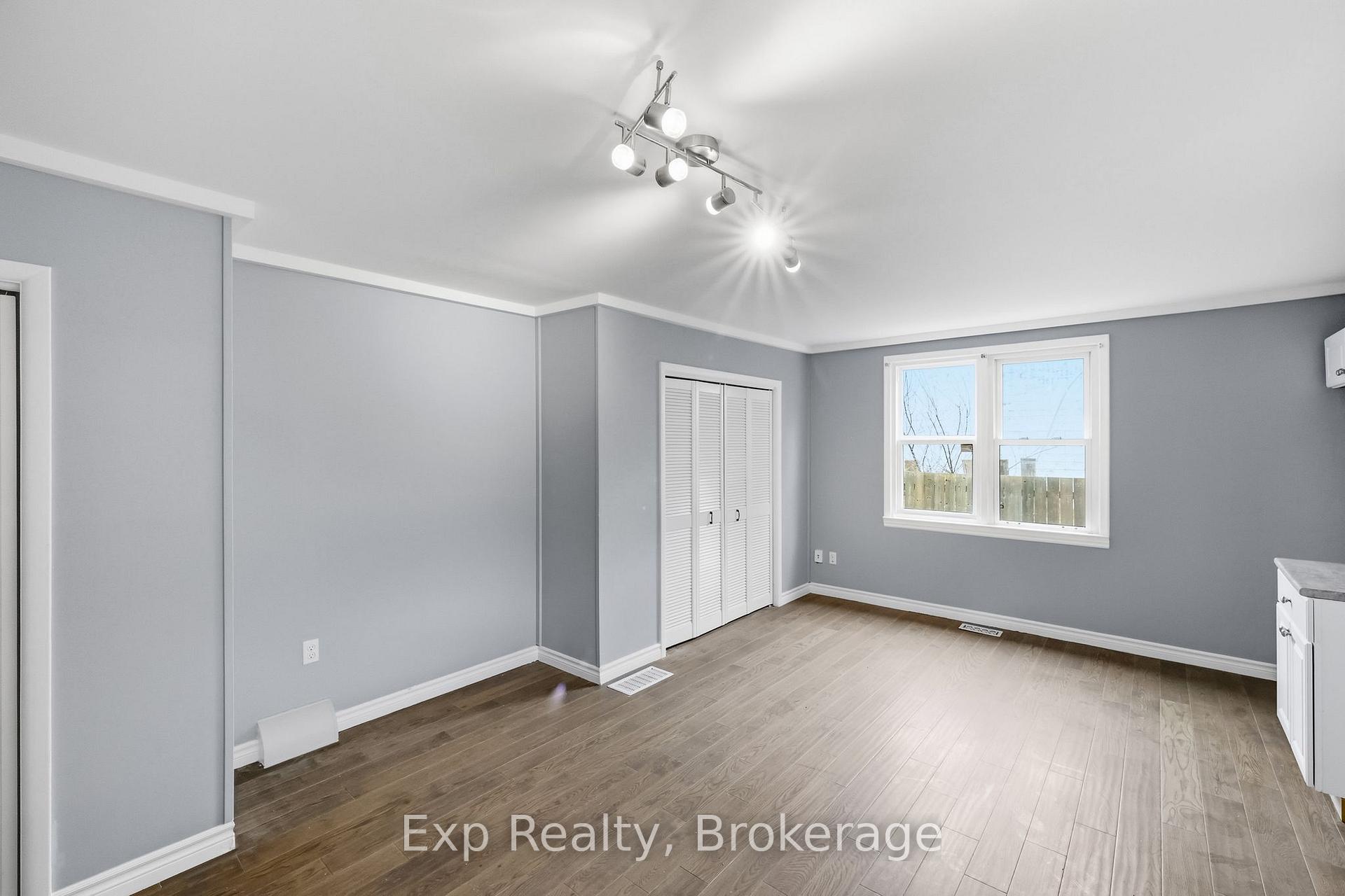 Photo 14 of 23 Ridley Street, Prince Edward County, Ameliasburg Ward — HOMEH