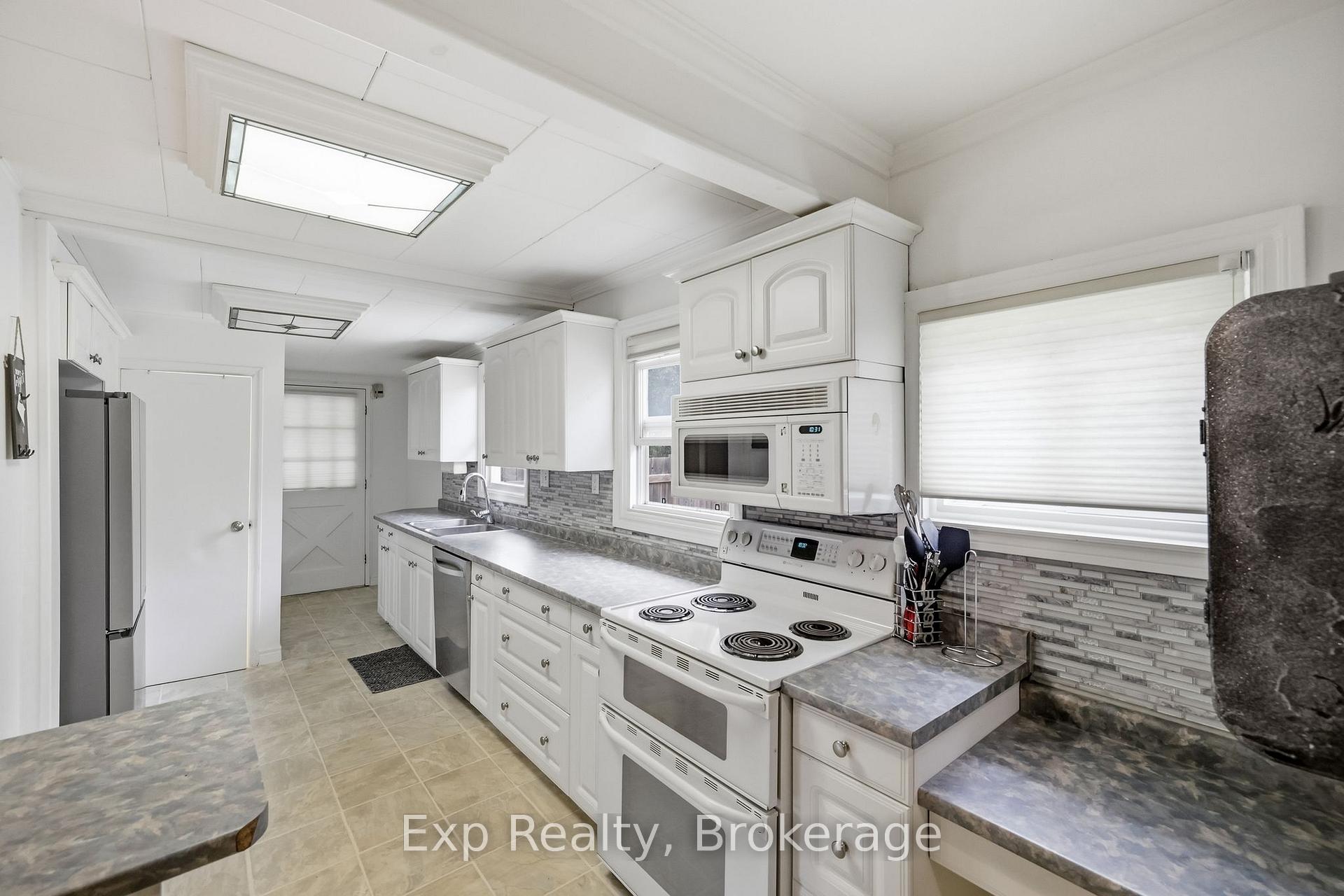 Photo 29 of 23 Ridley Street, Prince Edward County, Ameliasburg Ward — HOMEH