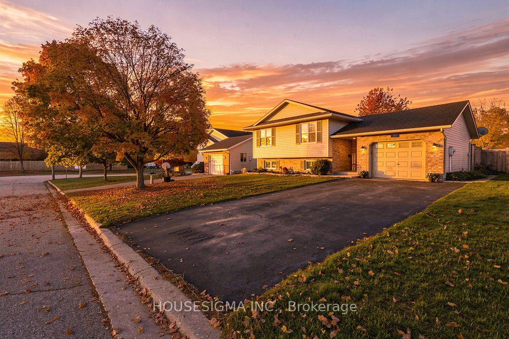 Front of 307 Jeremys Crescent