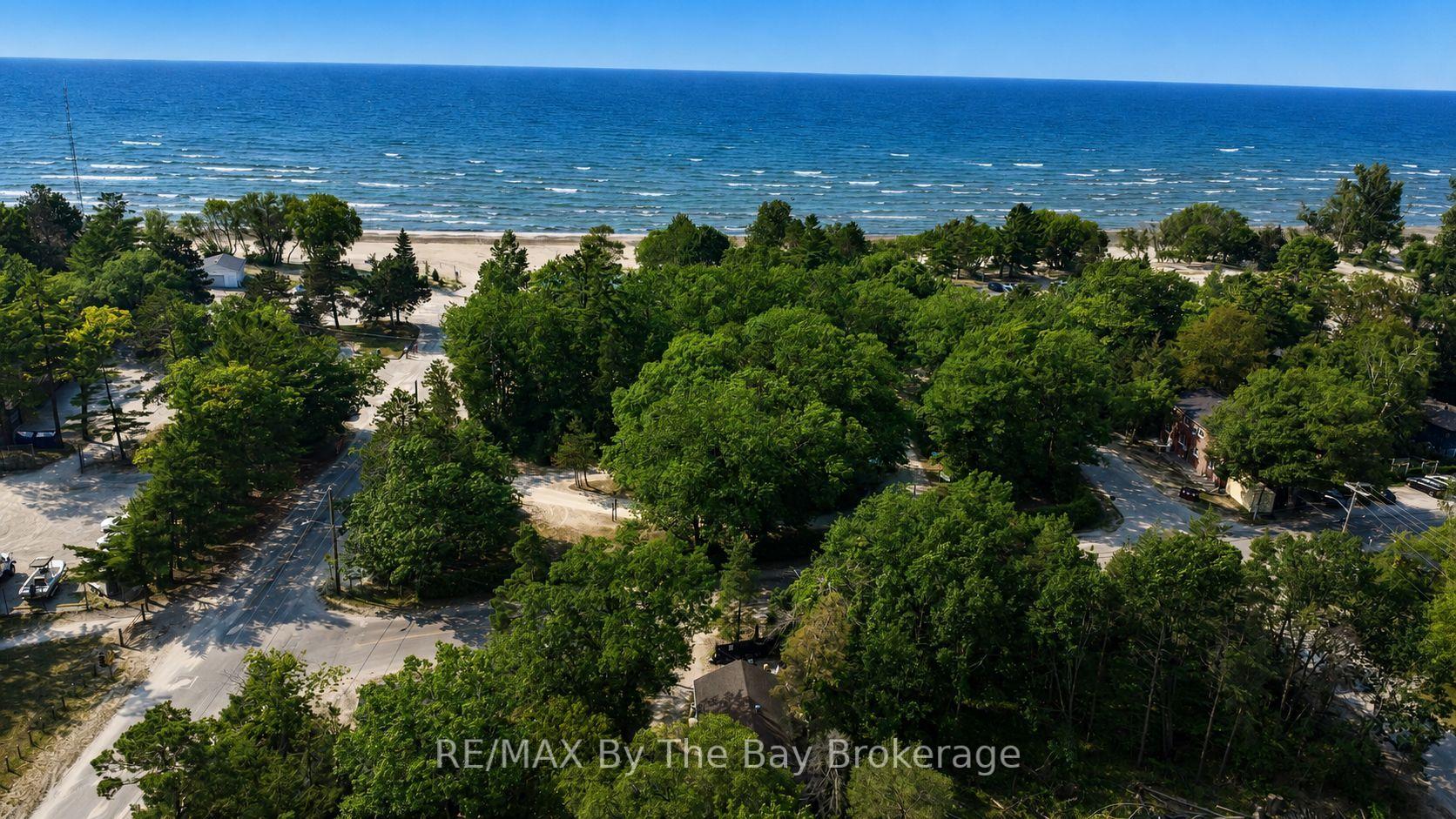 Photo 2 of 217 Dunkerron Avenue, Wasaga Beach — HOMEH