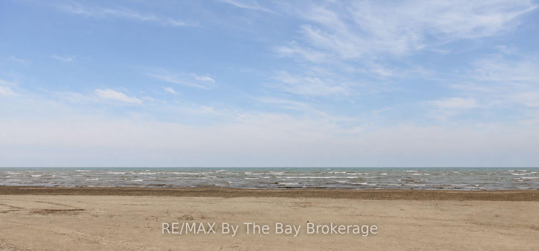 Photo 9 of 217 Dunkerron Avenue, Wasaga Beach — HOMEH