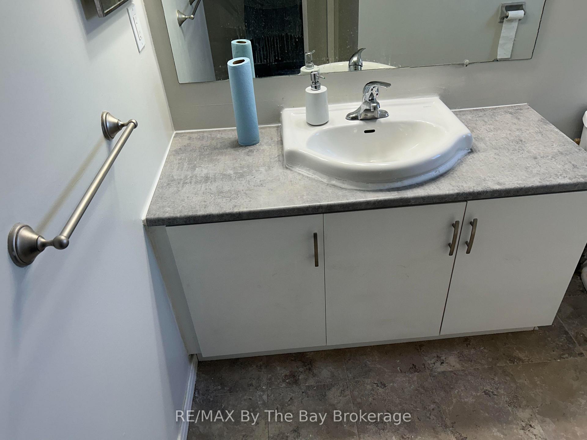 Photo 3 of 326 Christine Drive, Midland — HOMEH