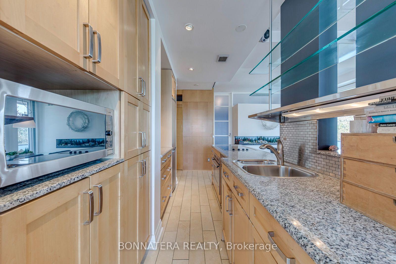 Photo 8 of Unit 402, 74 Spadina Road, Toronto, The Annex — HOMEH