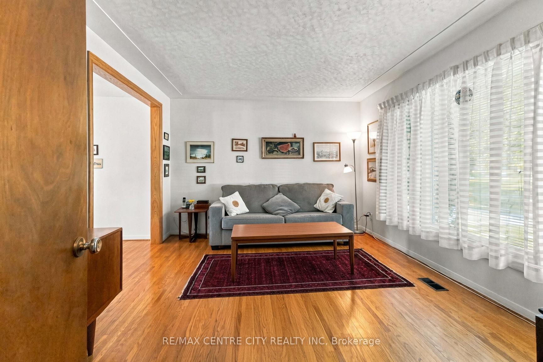 Photo 4 of 66 Eldorado Avenue, London, East O — HOMEH