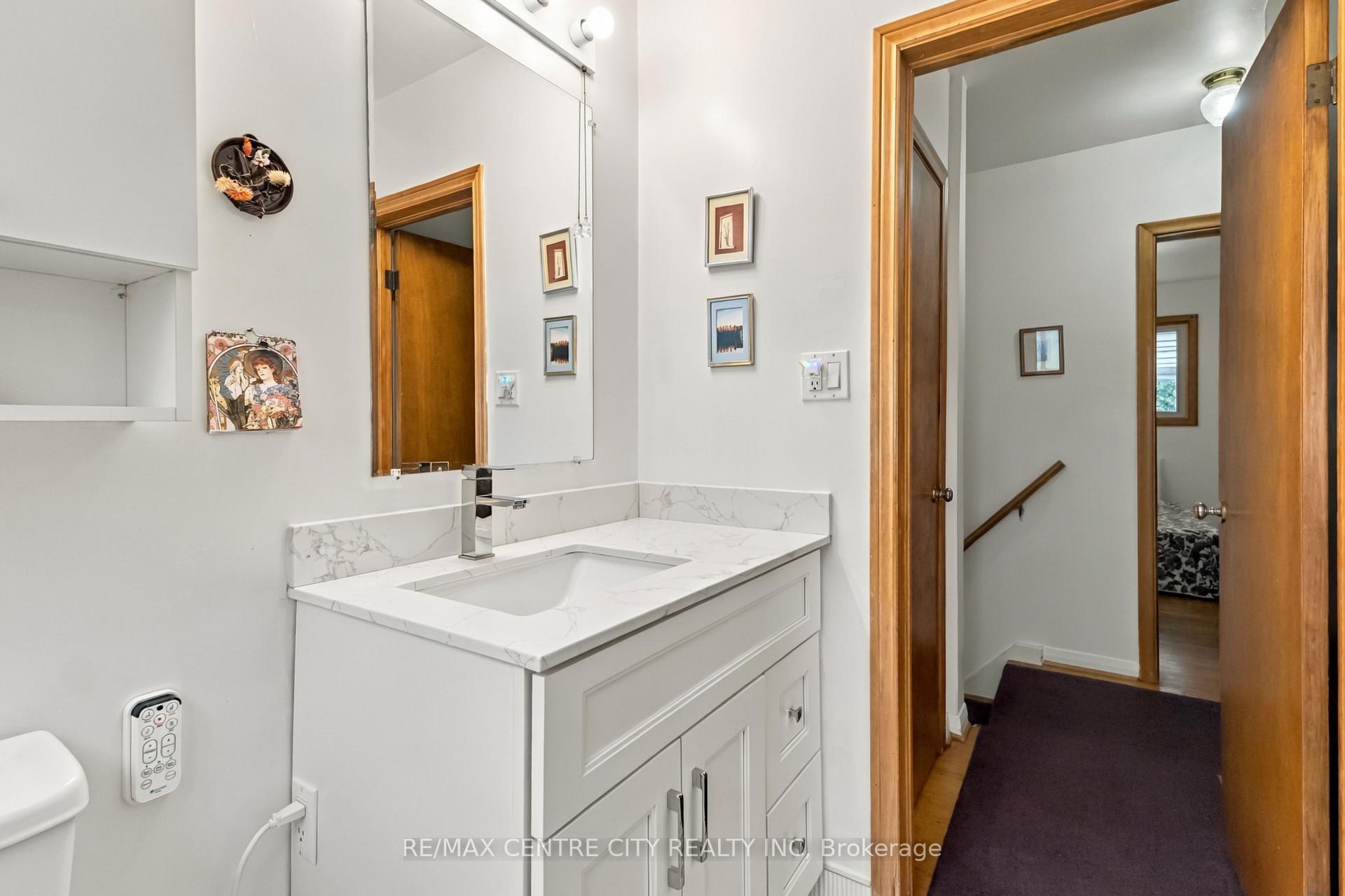 Photo 15 of 66 Eldorado Avenue, London, East O — HOMEH