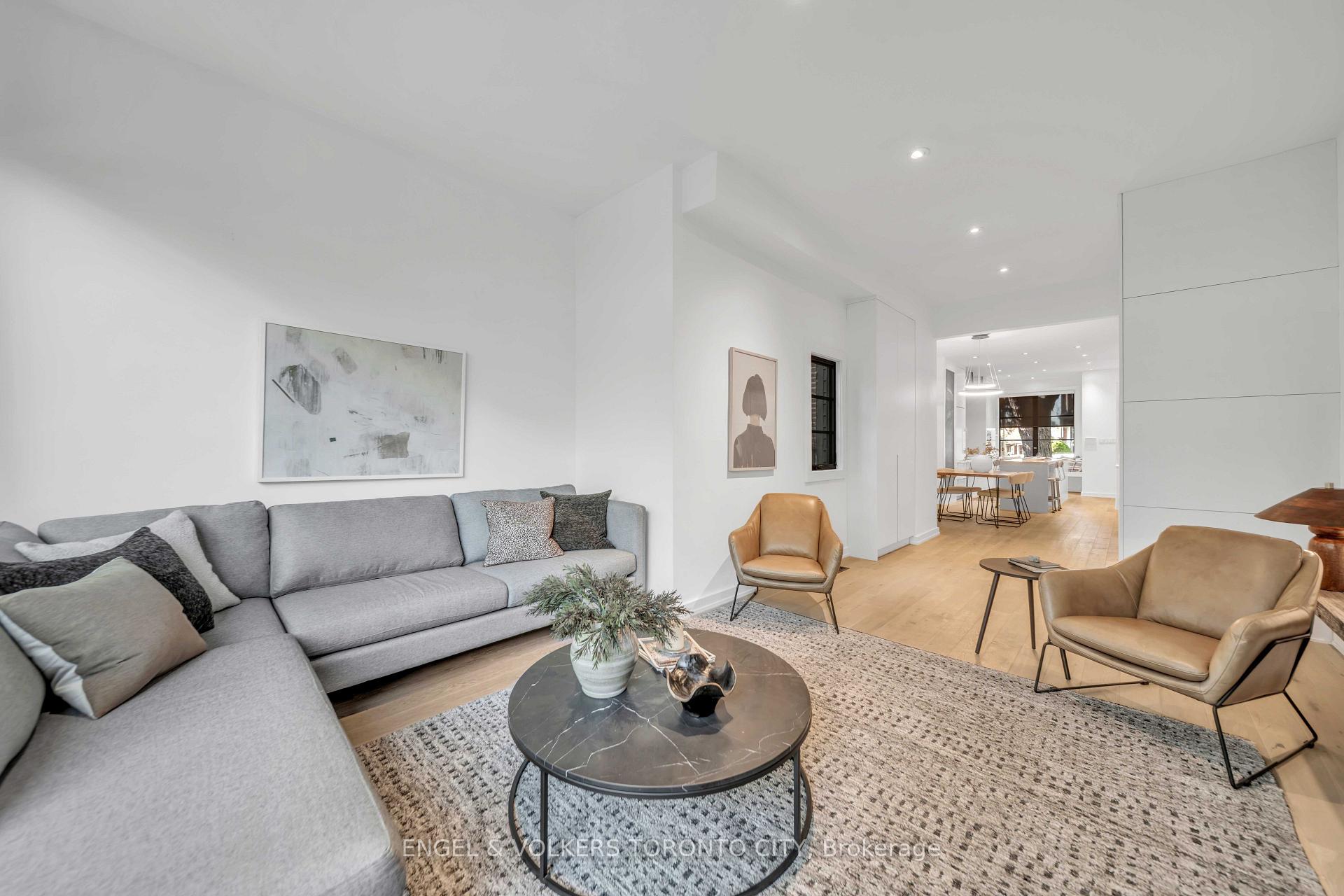 Photo 4 of 217 Shaw Street, Toronto, Trinity-Bellwoods — HOMEH
