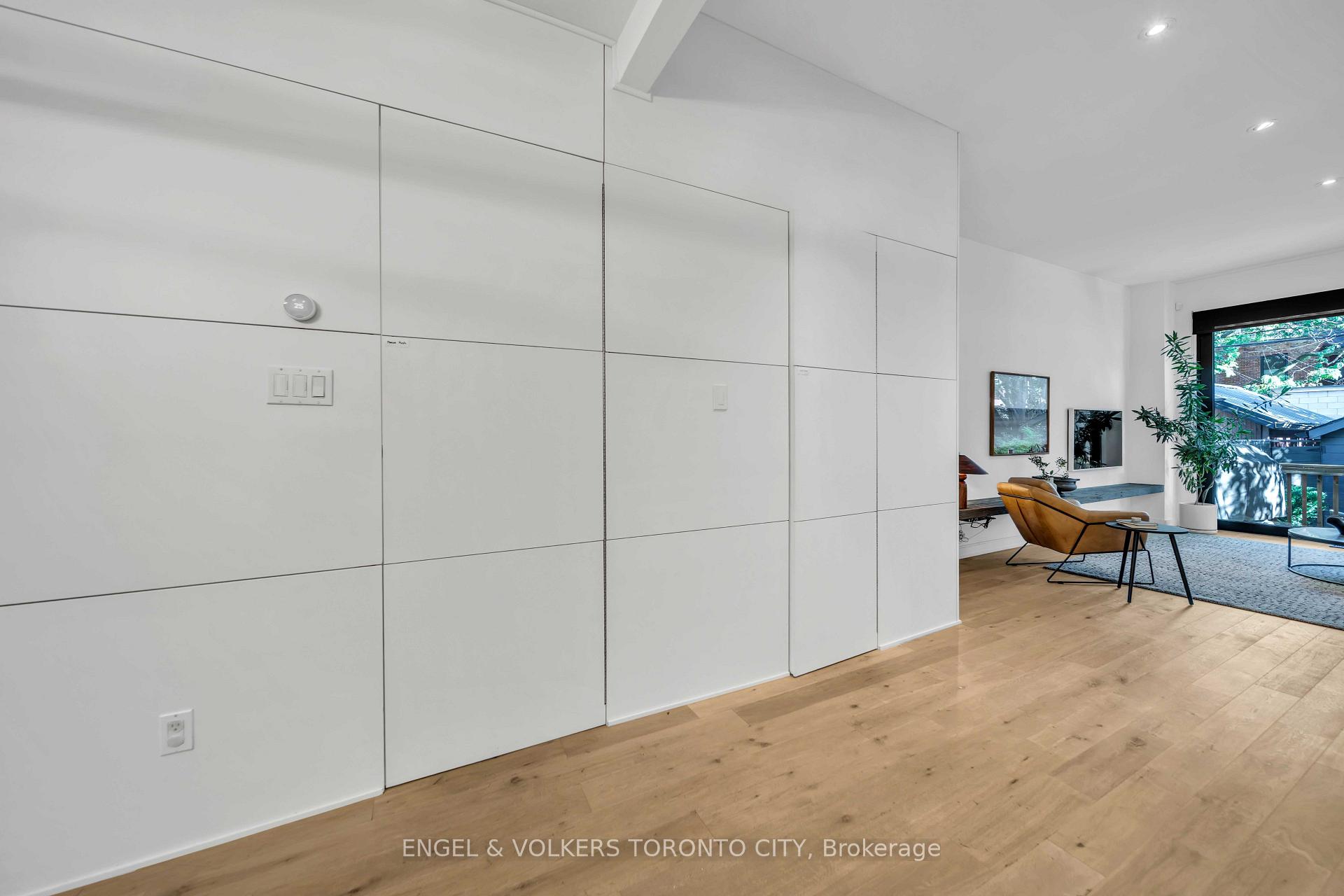 Photo 9 of 217 Shaw Street, Toronto, Trinity-Bellwoods — HOMEH